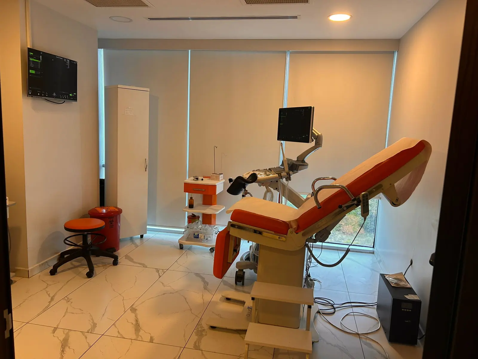 Clinic-provided photograph of Prof. Dr Hulusi Bülent Zeyneloğlu