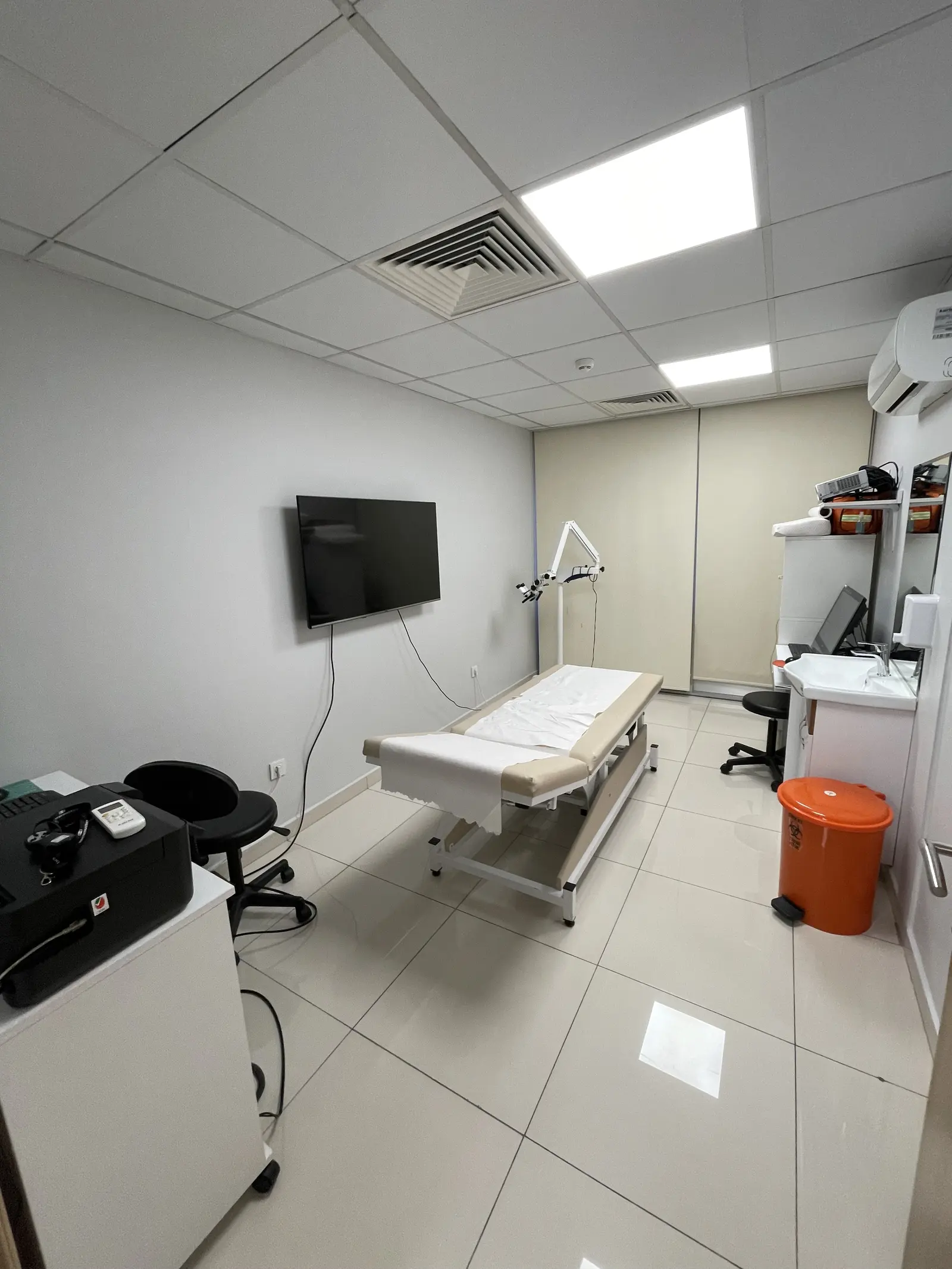 Clinic-provided photograph of Prof. Dr Şenol Polat