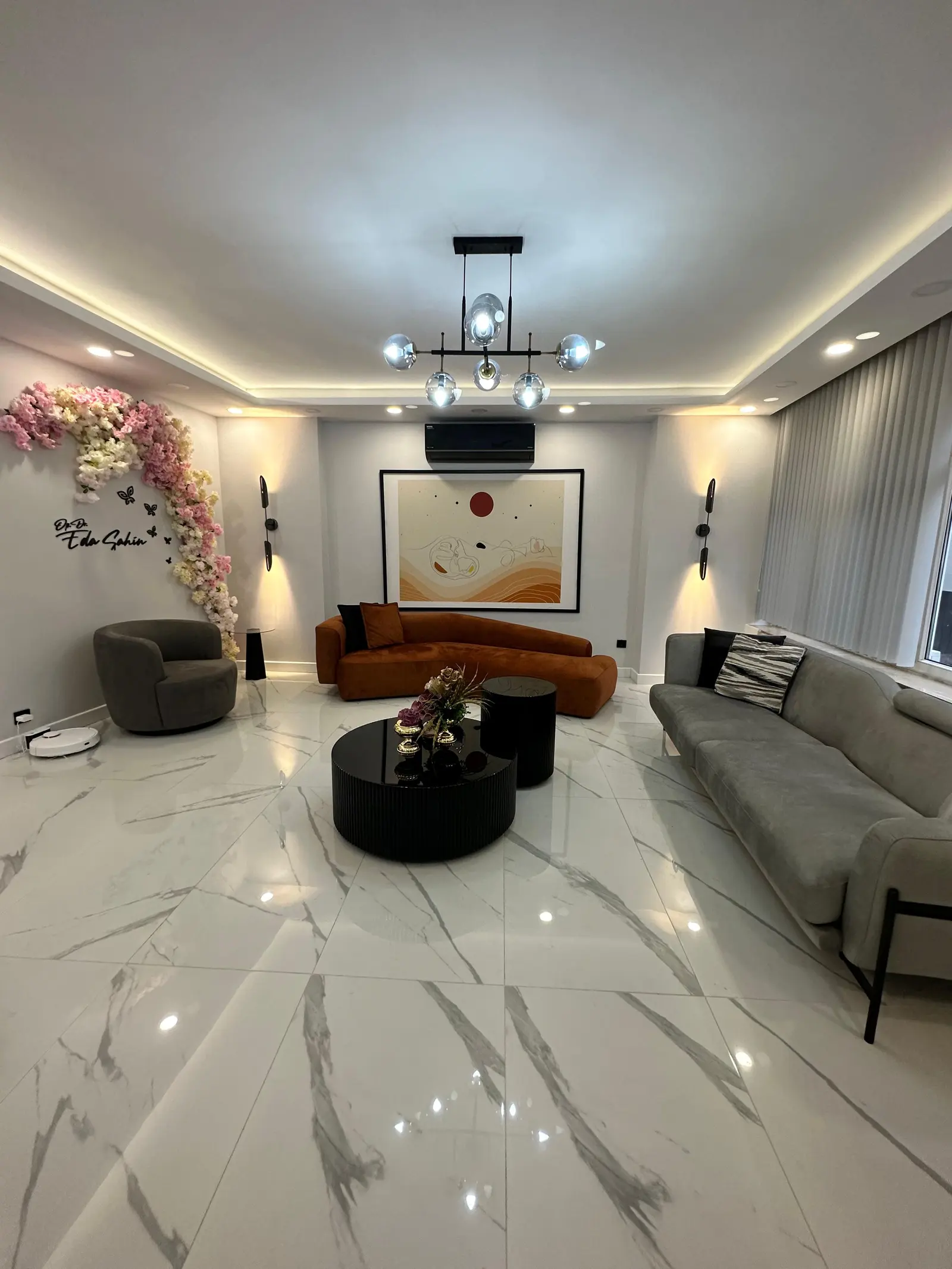 Von der Klinik bereitgestelltes Foto von Dr. Eda Adeviye Şahin