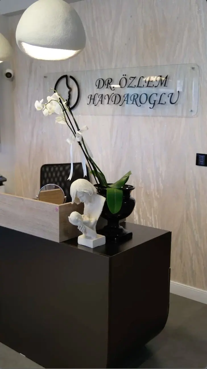 Clinic-provided photograph of Dr Özlem Haydaroğlu (Altok)