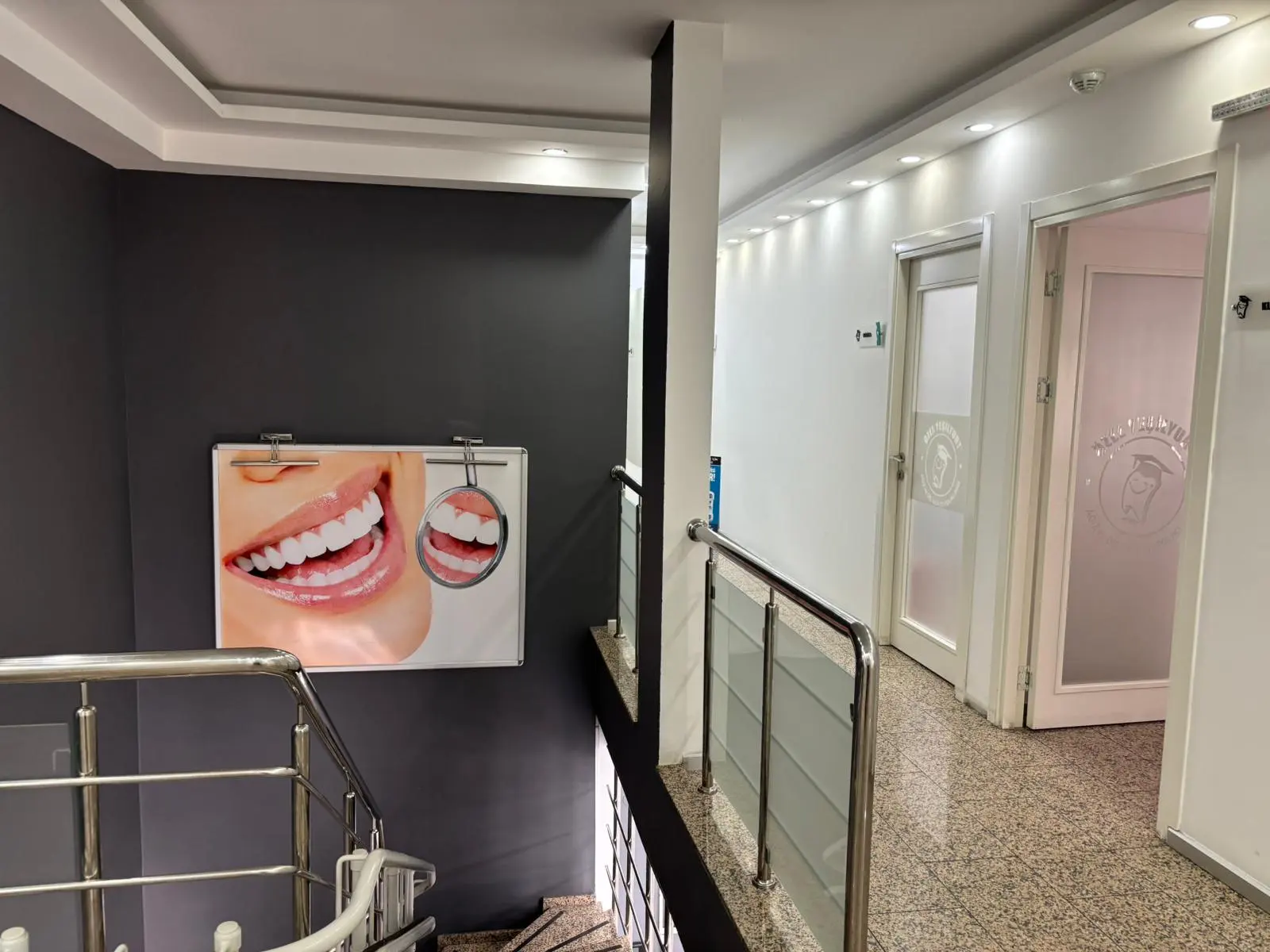 Clinic-provided photograph of Yeşilyurt Balçova Dental Clinic