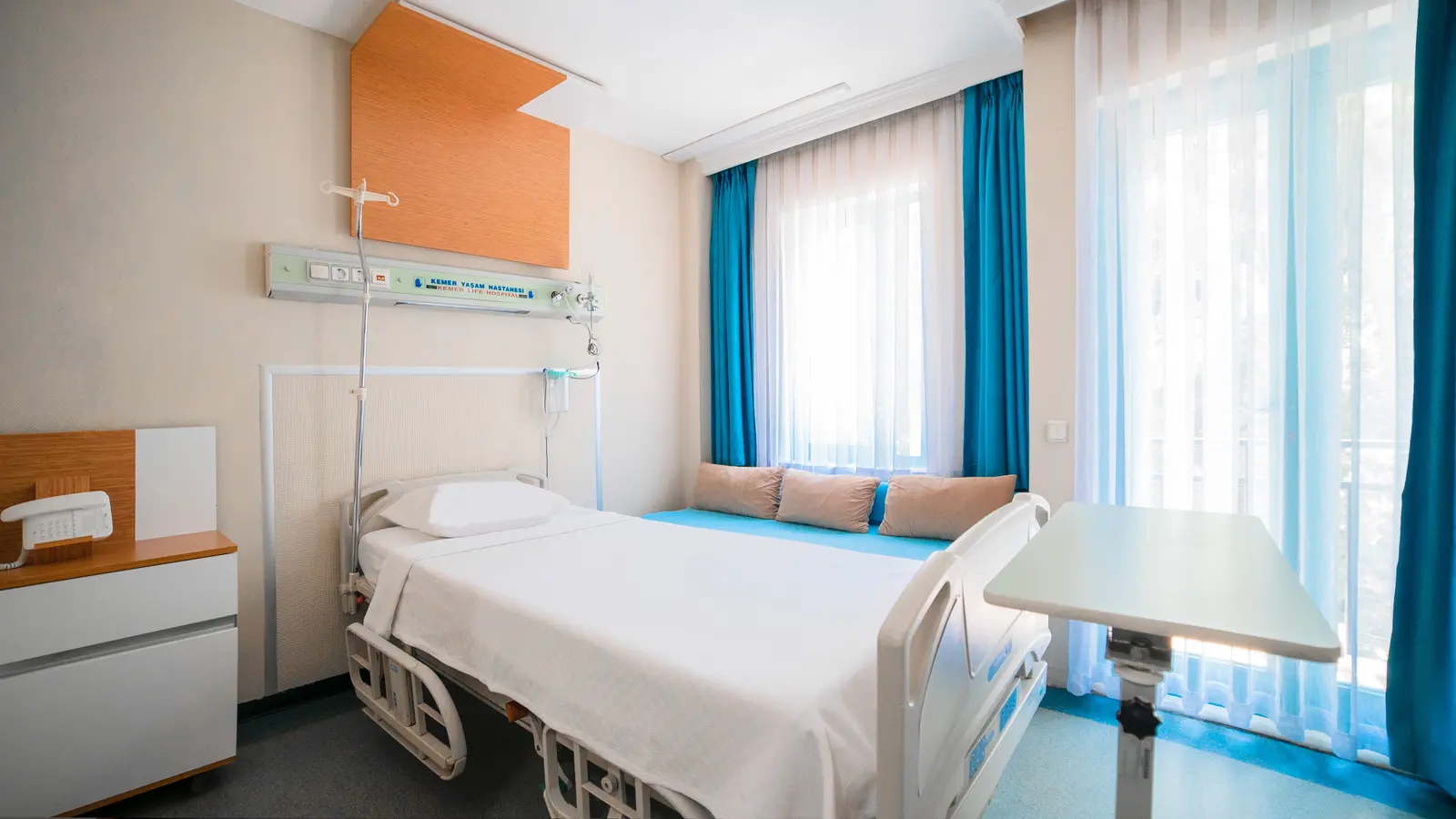 Clinic-provided photograph of Kemer Yaşam Hospital