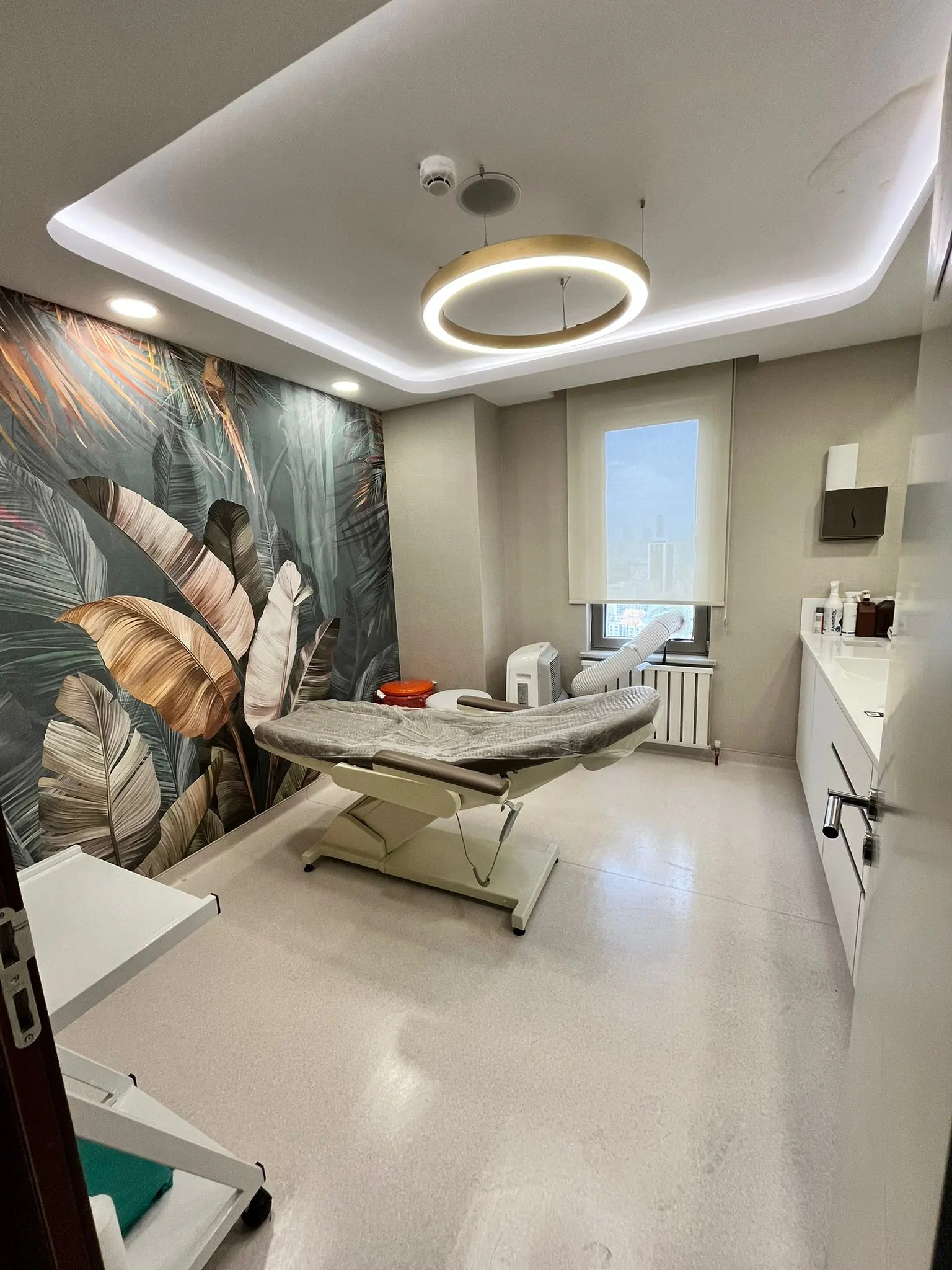 Von der Klinik bereitgestelltes Foto von Dr. Ali Cemal Yılmaz