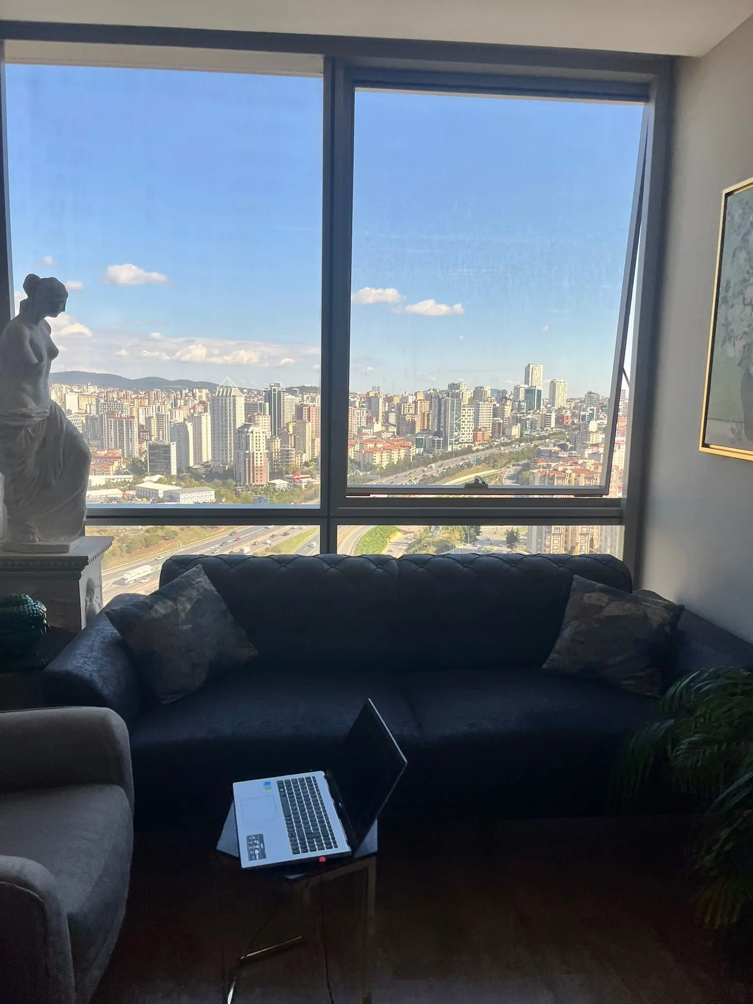 Von der Klinik bereitgestelltes Foto von Dr. Aslı Duran
