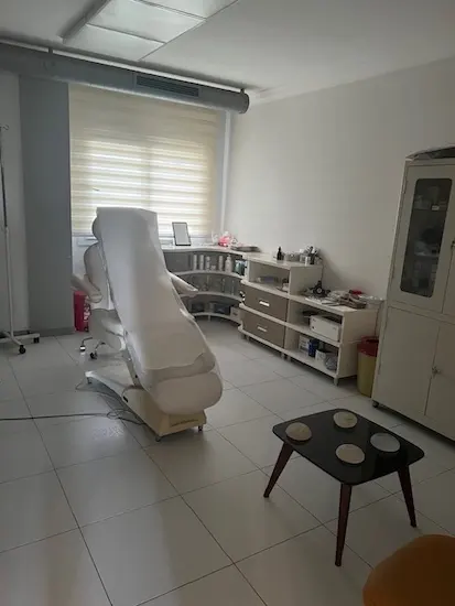 Clinic-provided photograph of Dr Mehmet Verdi