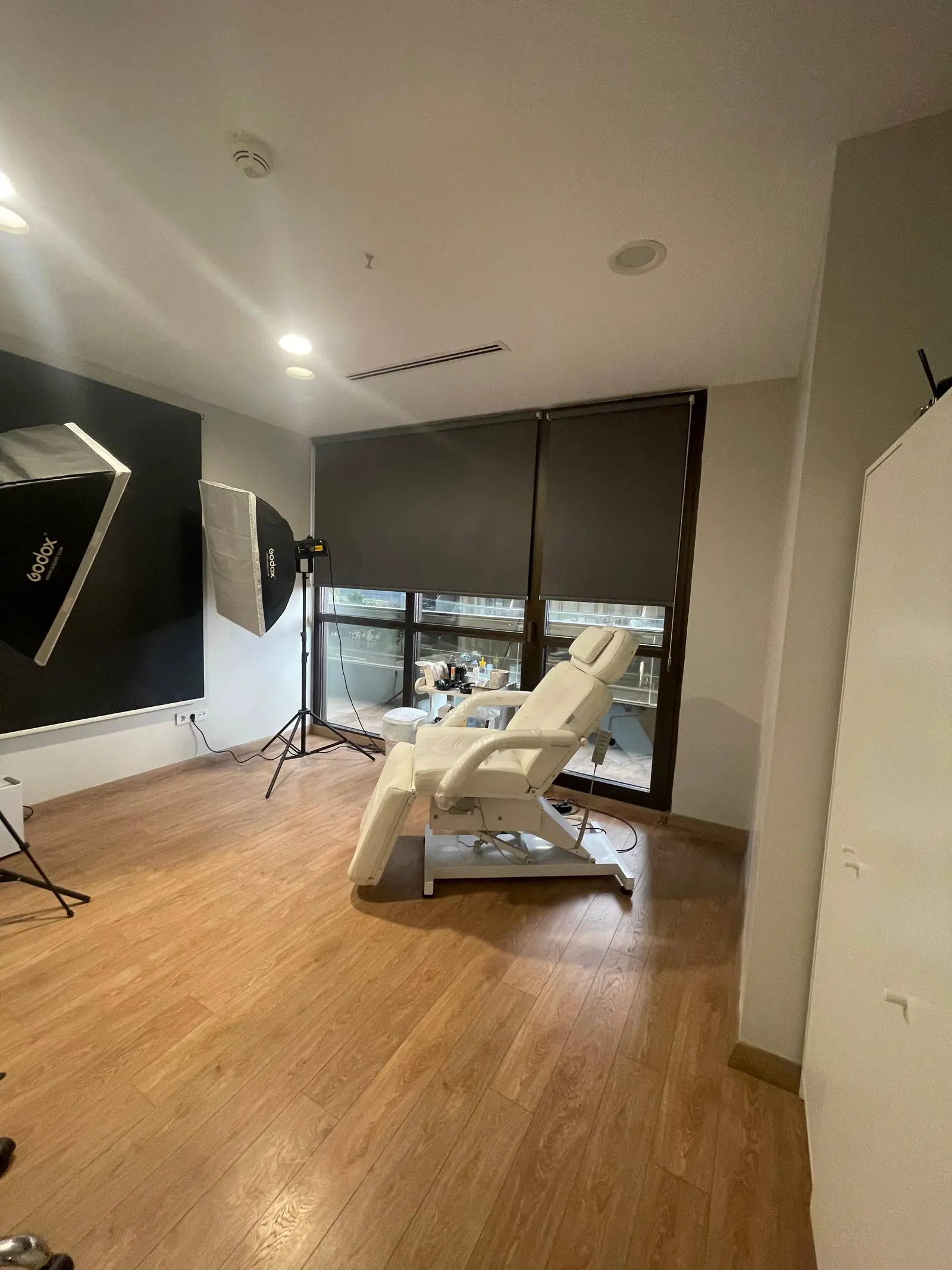 Clinic-provided photograph of Dr Hüseyin Burak Bayraktar