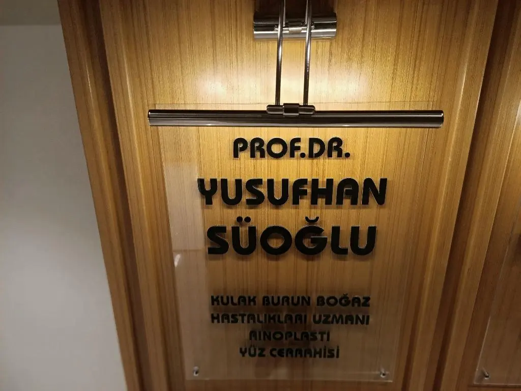 Clinic-provided photograph of Prof. Dr Yusuf Han Süoğlu