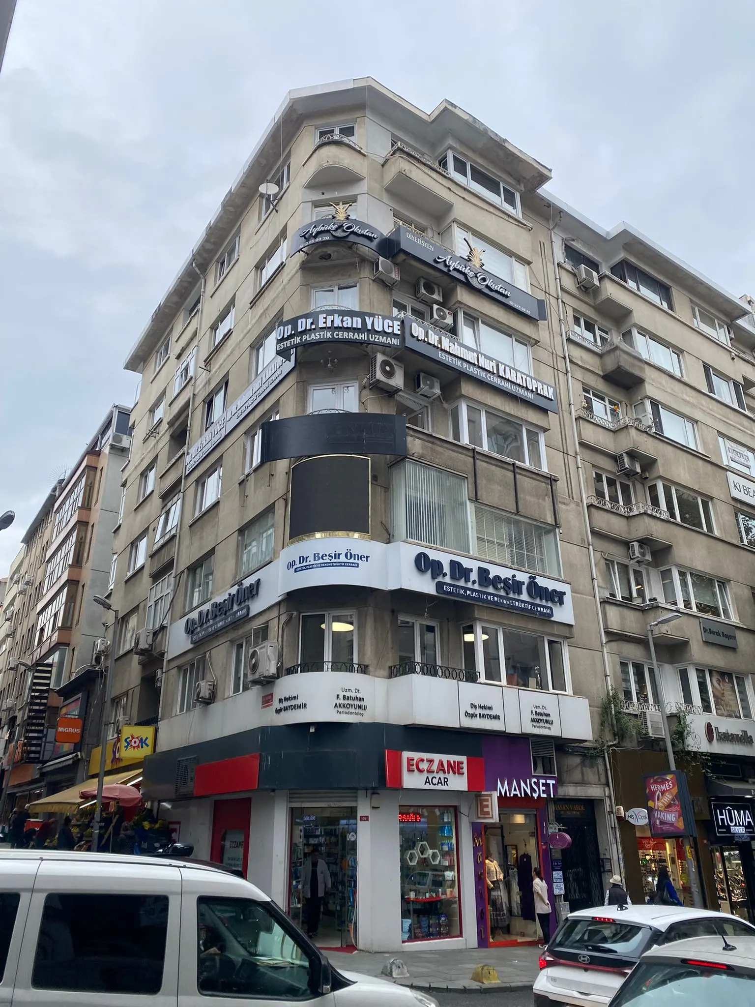 Clinic-provided photograph of Dr Erkan Yüce