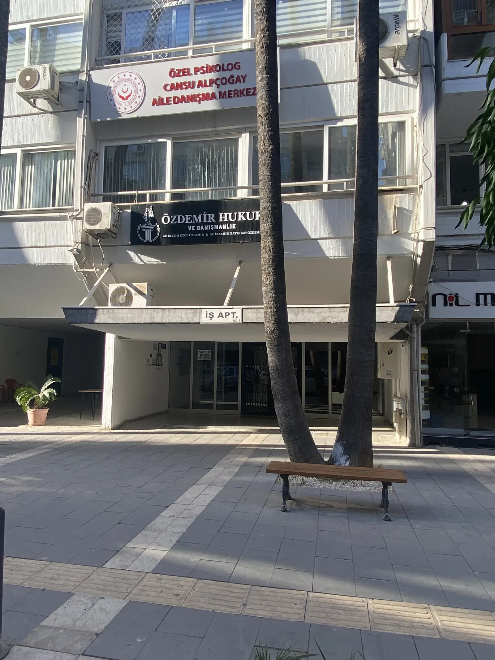 Clinic-provided photograph of Prof. Dr Can Alper Çağıcı