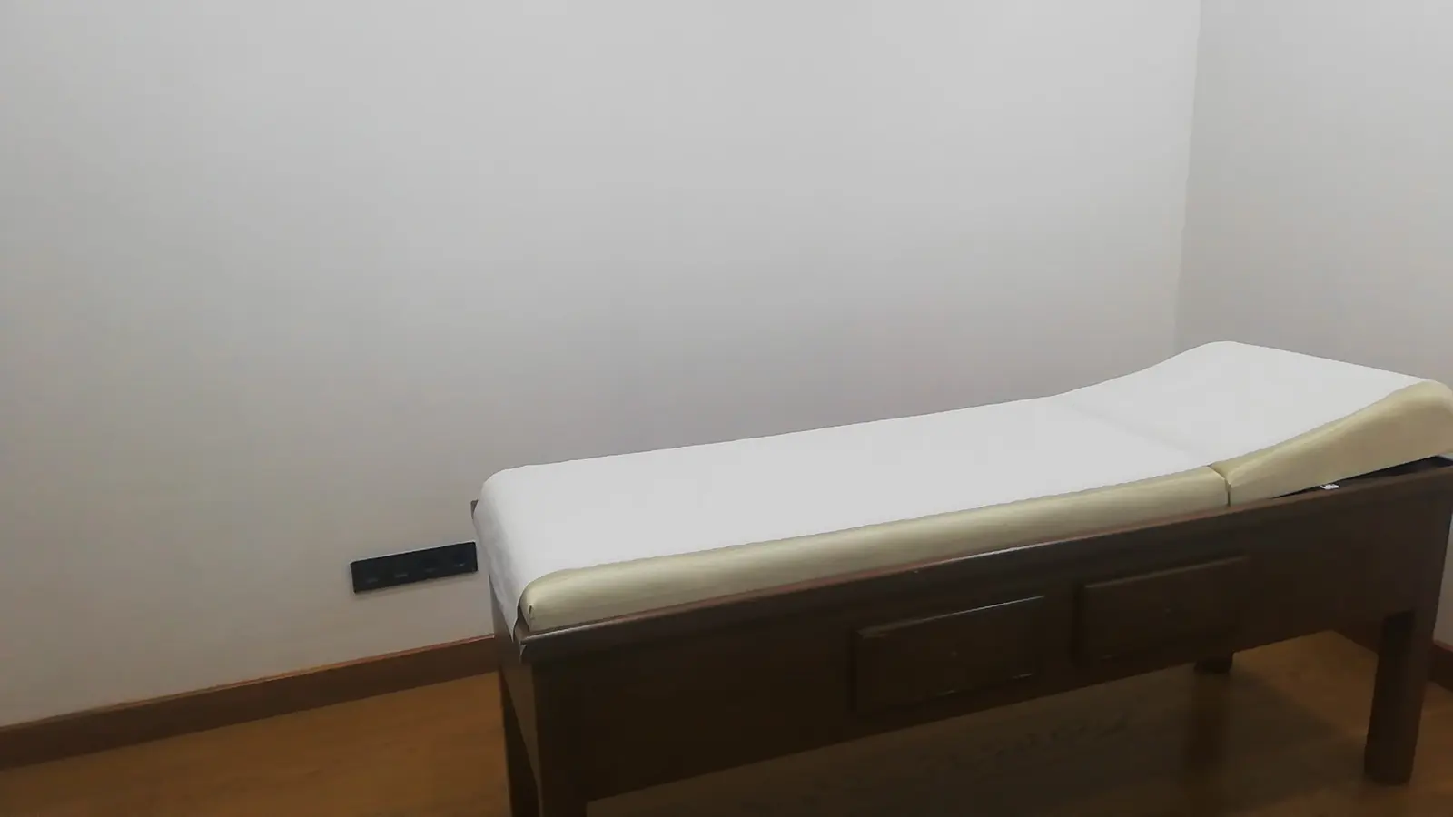 Von der Klinik bereitgestelltes Foto von Assoc. Prof. Dr. Tuncay Taş