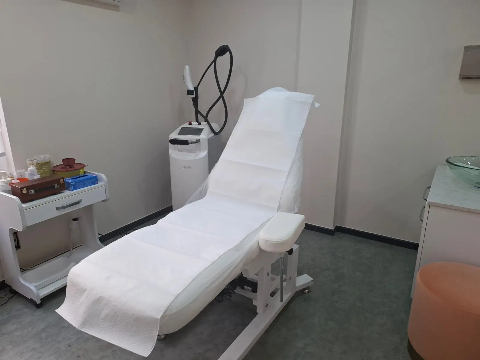 Von der Klinik bereitgestelltes Foto von Dr. Burcu Işık Yeşilova