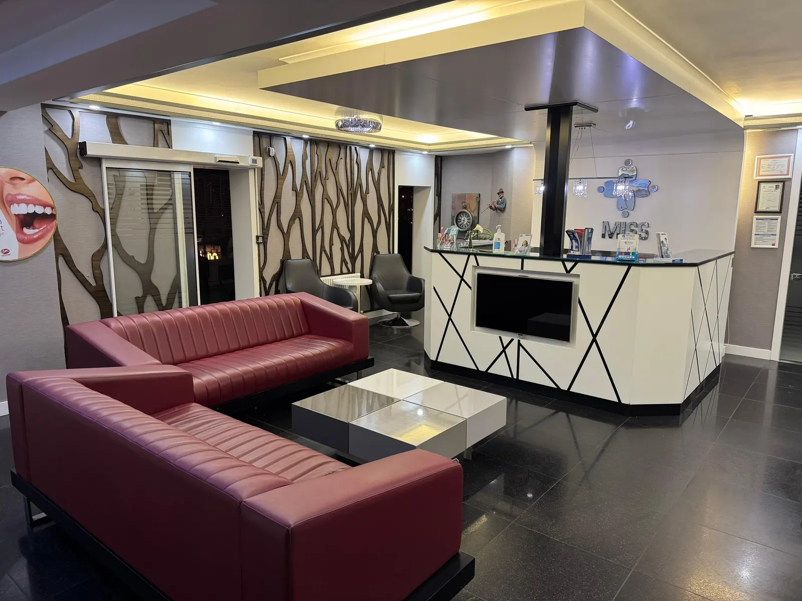 Clinic-provided photograph of Dr İlgar Adiloğlu
