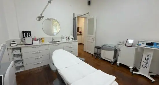 Clinic-provided photograph of Dr Ahmet Karaçam