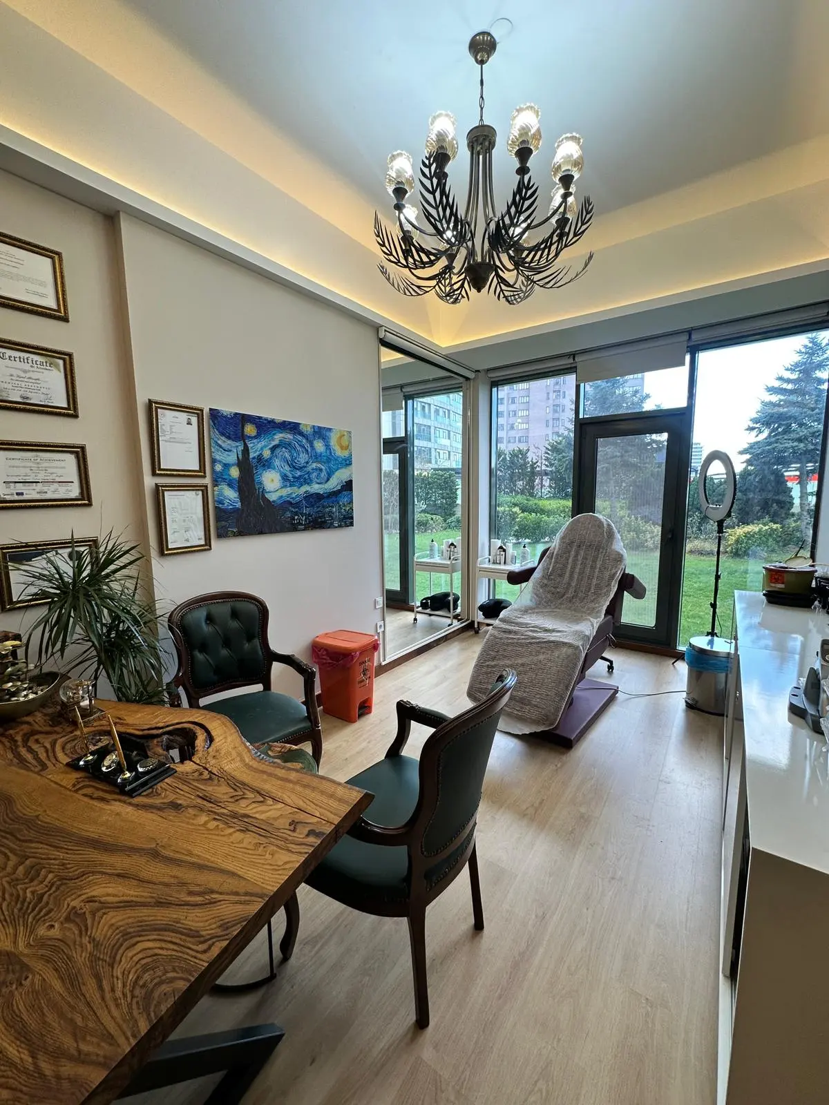 Von der Klinik bereitgestelltes Foto von Dr. Veysel Alimoğlu