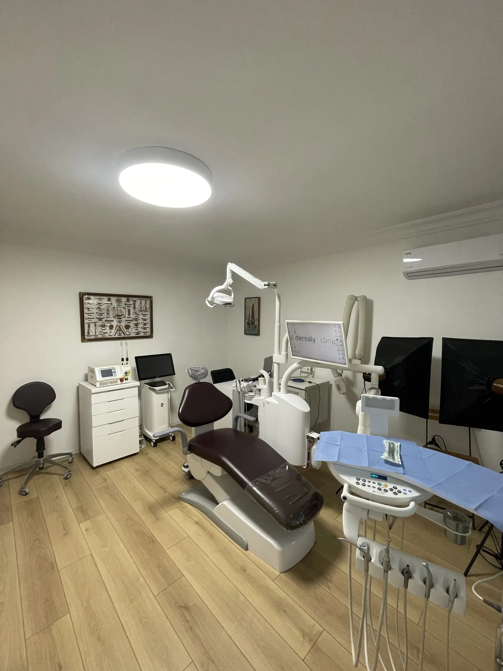 Clinic-provided photograph of Dr Yahya Yiğit Biren