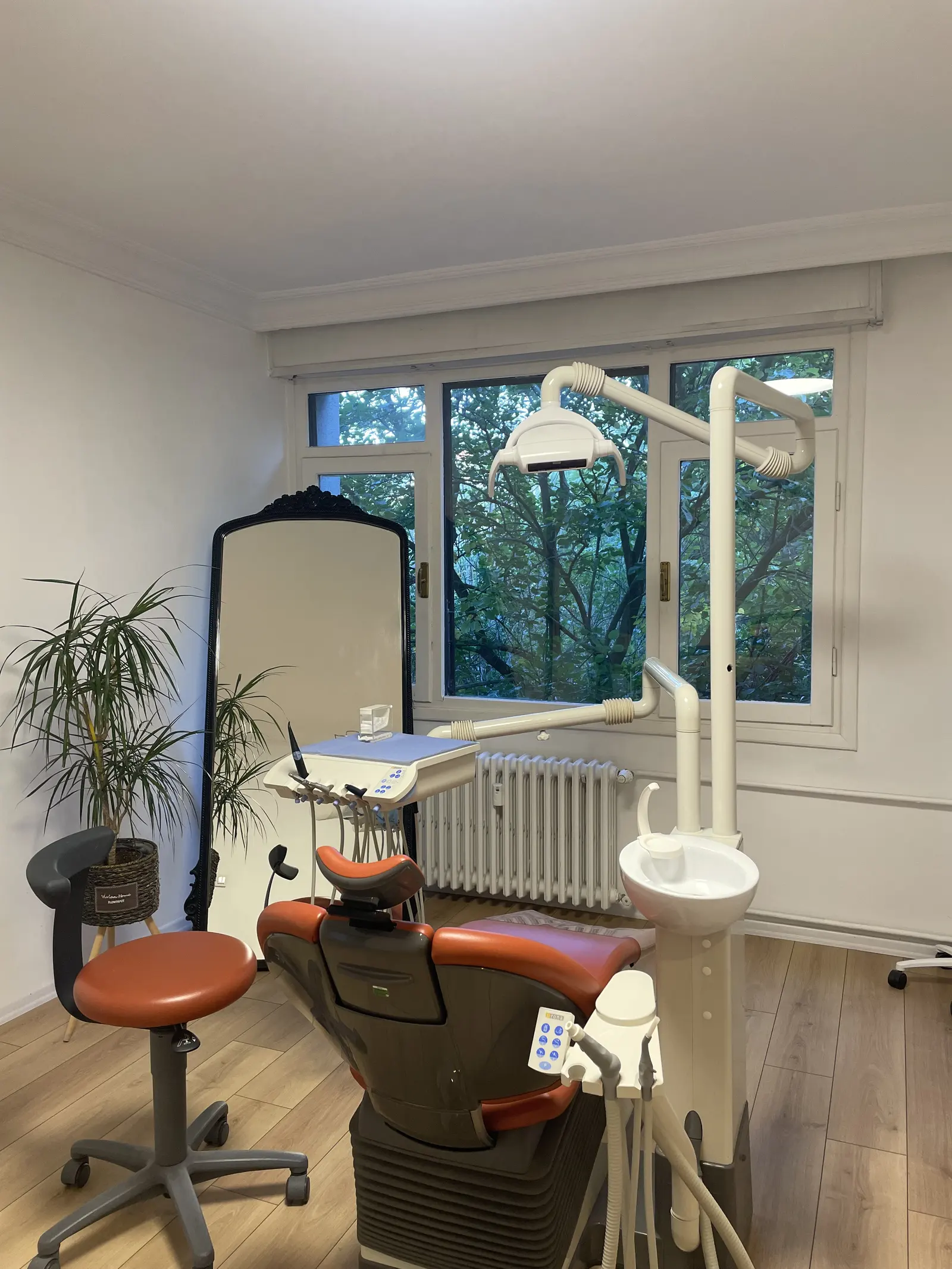 Clinic-provided photograph of Dr Yahya Yiğit Biren