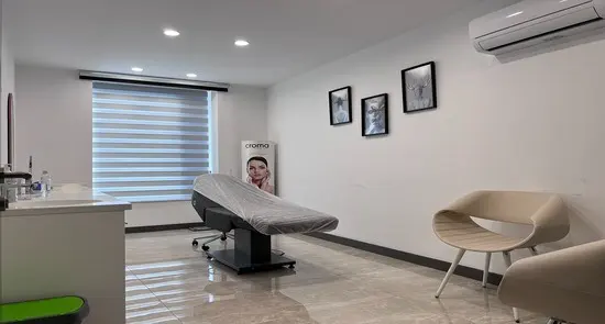 Clinic-provided photograph of Dr Serkan İlhan