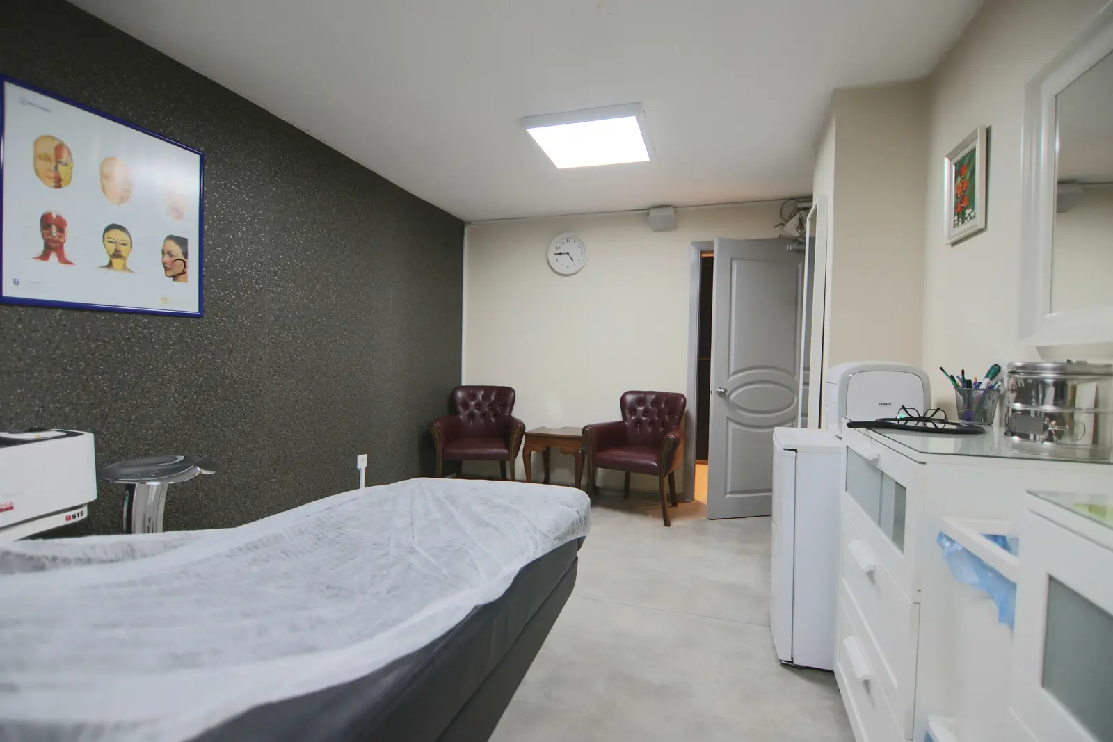 Clinic-provided photograph of Dr Özgür Koldaş Tunalı Clinic
