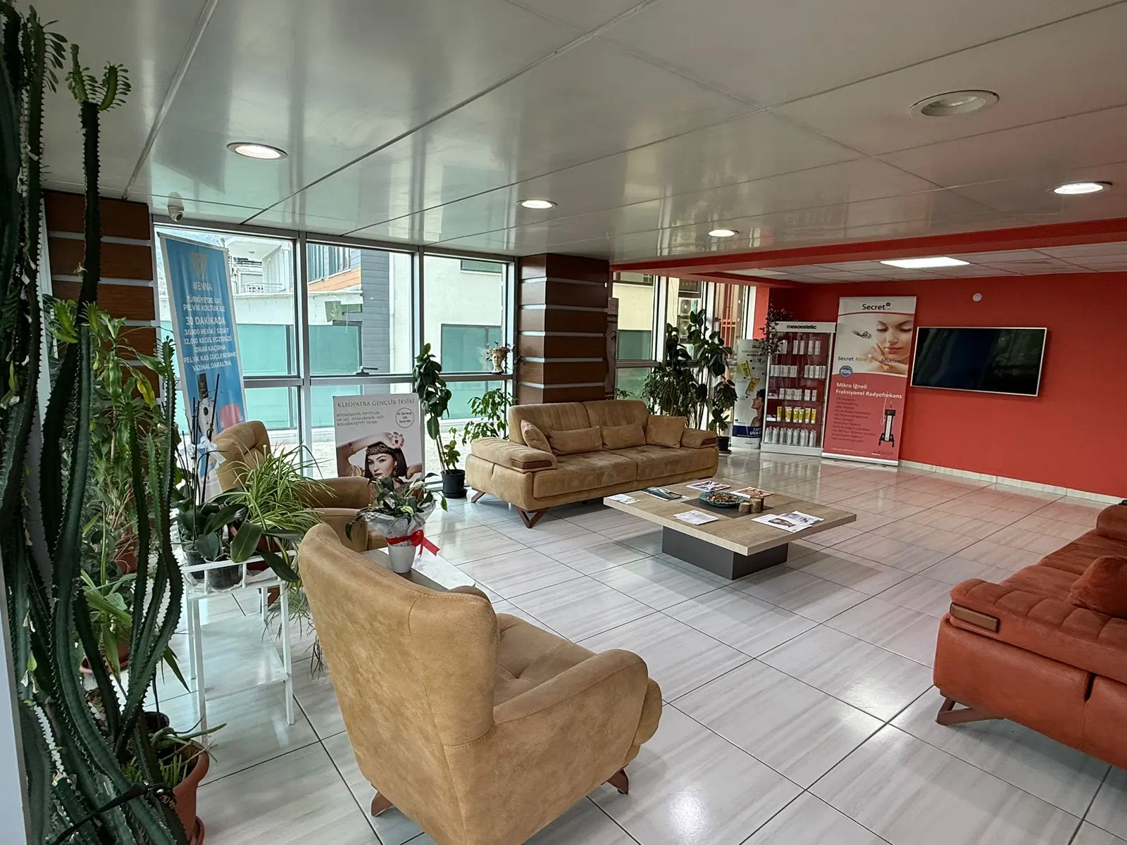 Von der Klinik bereitgestelltes Foto von Dr. Uğur Recep Çelik