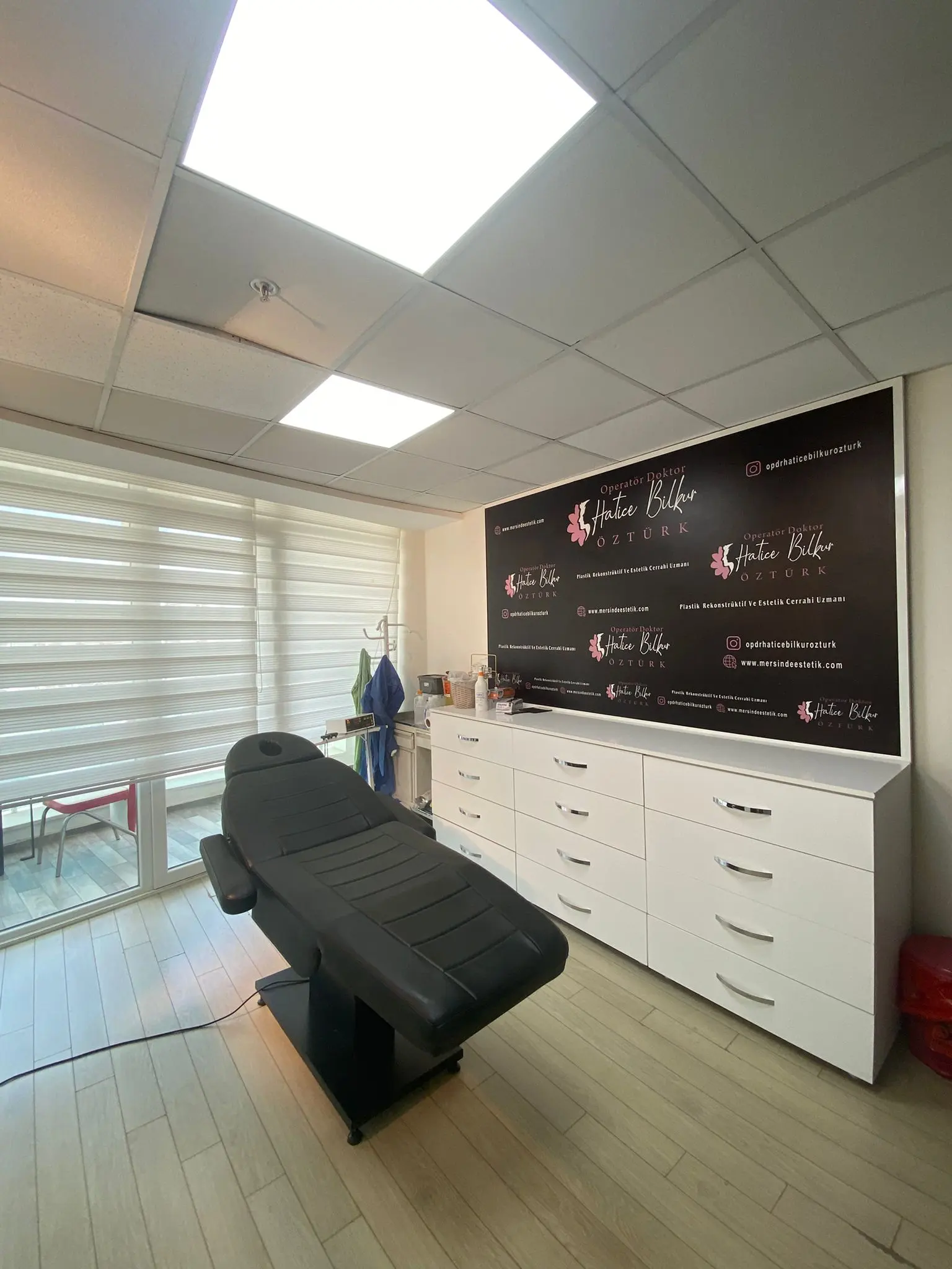 Clinic-provided photograph of Dr Hatice Bilkur Öztürk