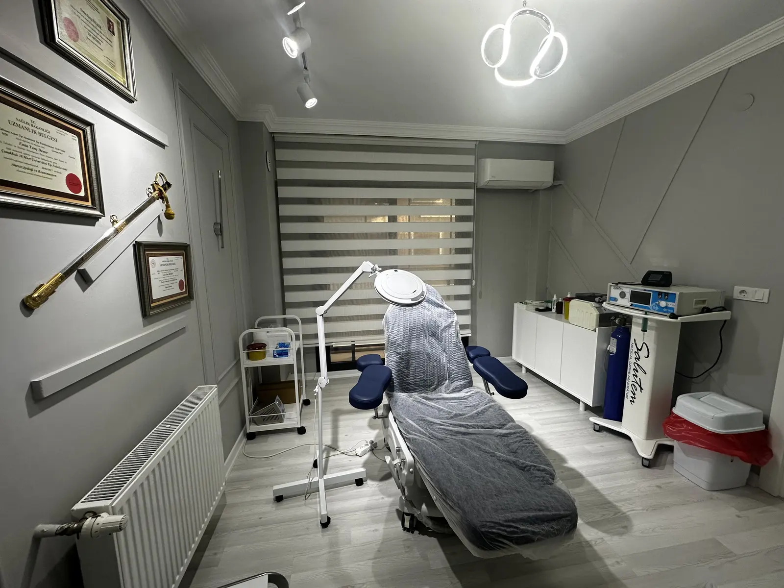 Von der Klinik bereitgestelltes Foto von Dr. Emin Tunç Demir