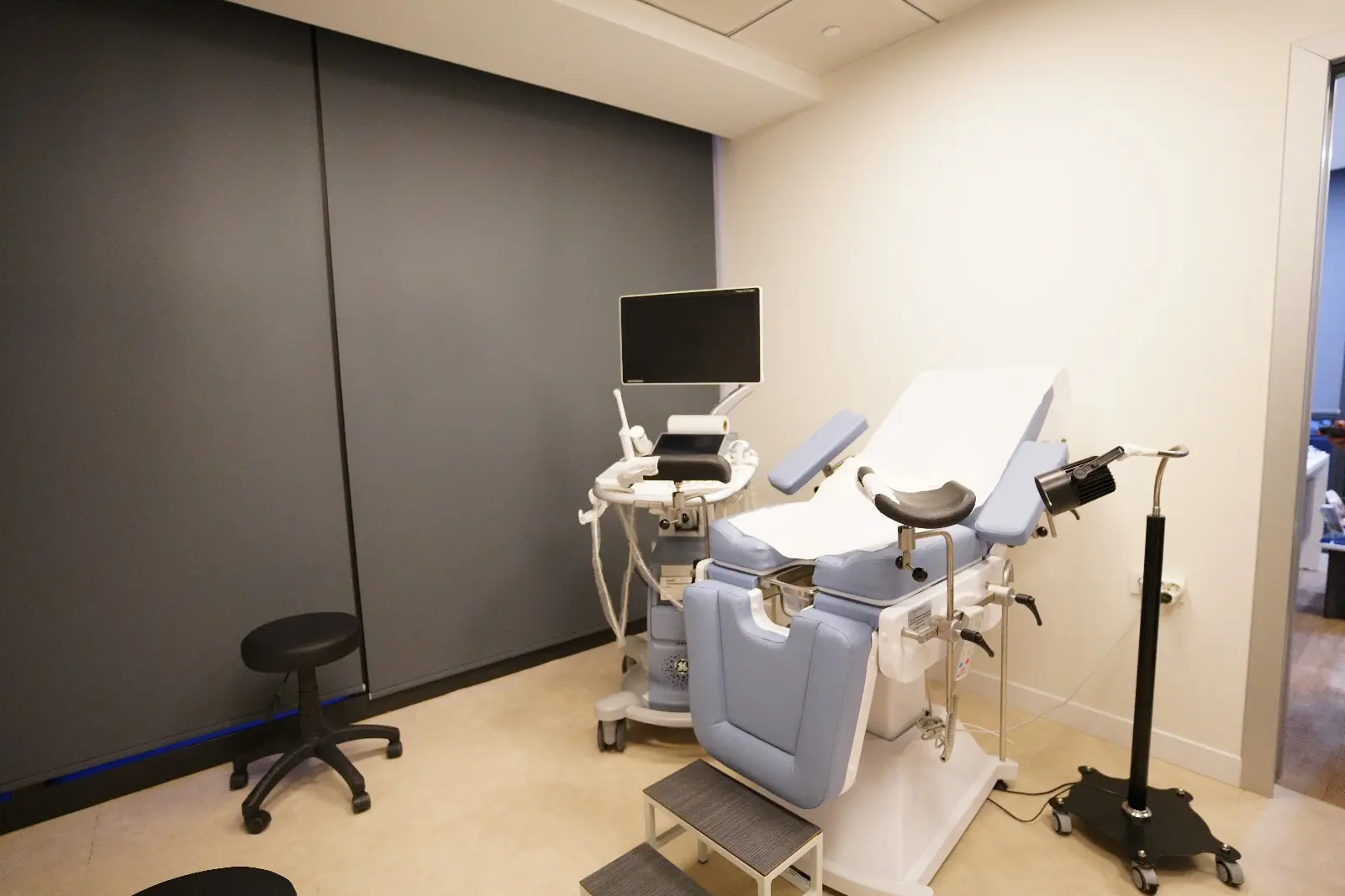 Clinic-provided photograph of Prof. Dr Ömer Lütfi Tapısız