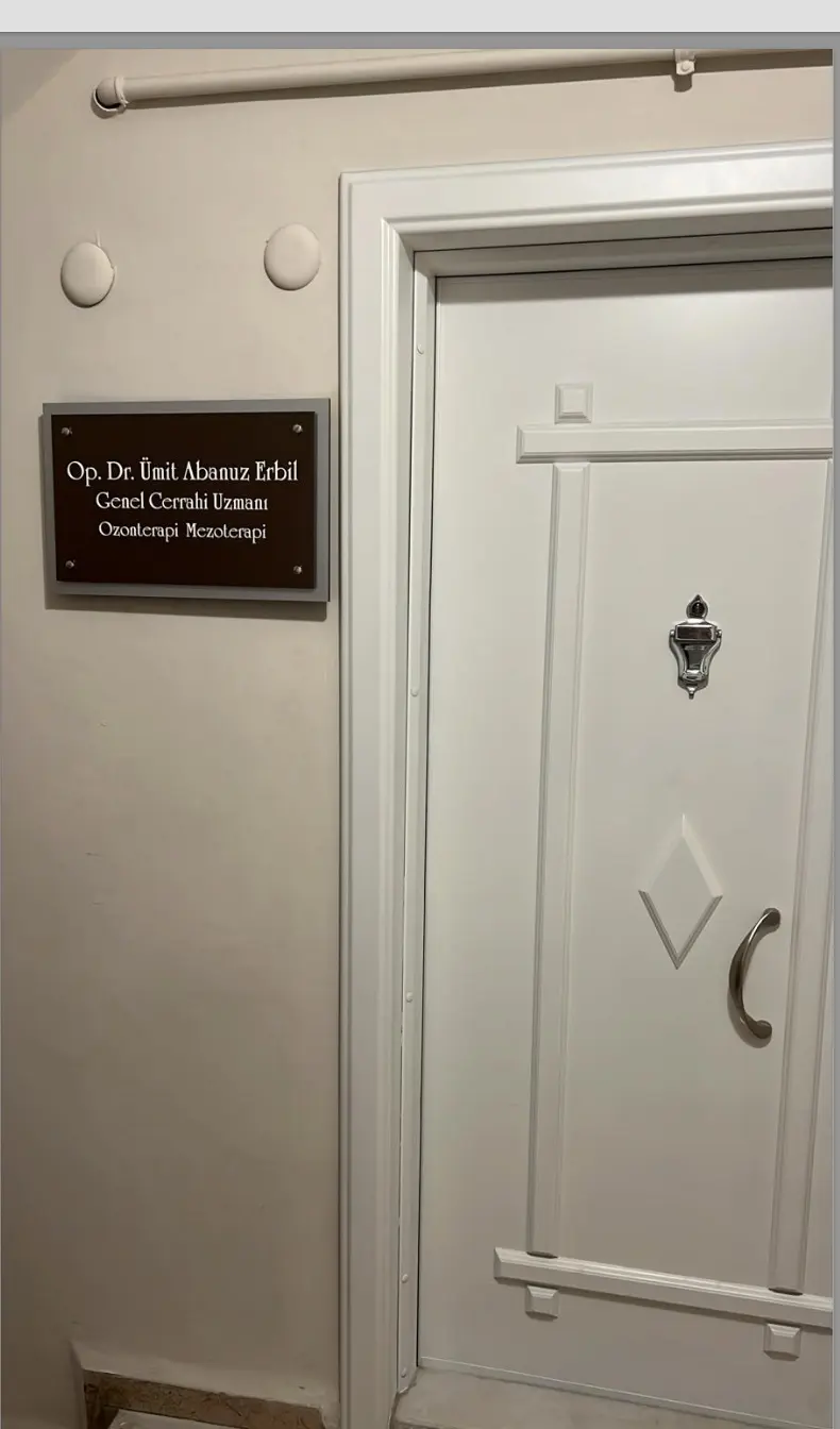 Clinic-provided photograph of Dr Ümit Abanuz Erbil