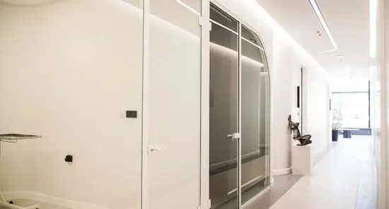 Clinic-provided photograph of Dr Serkan Tüğen