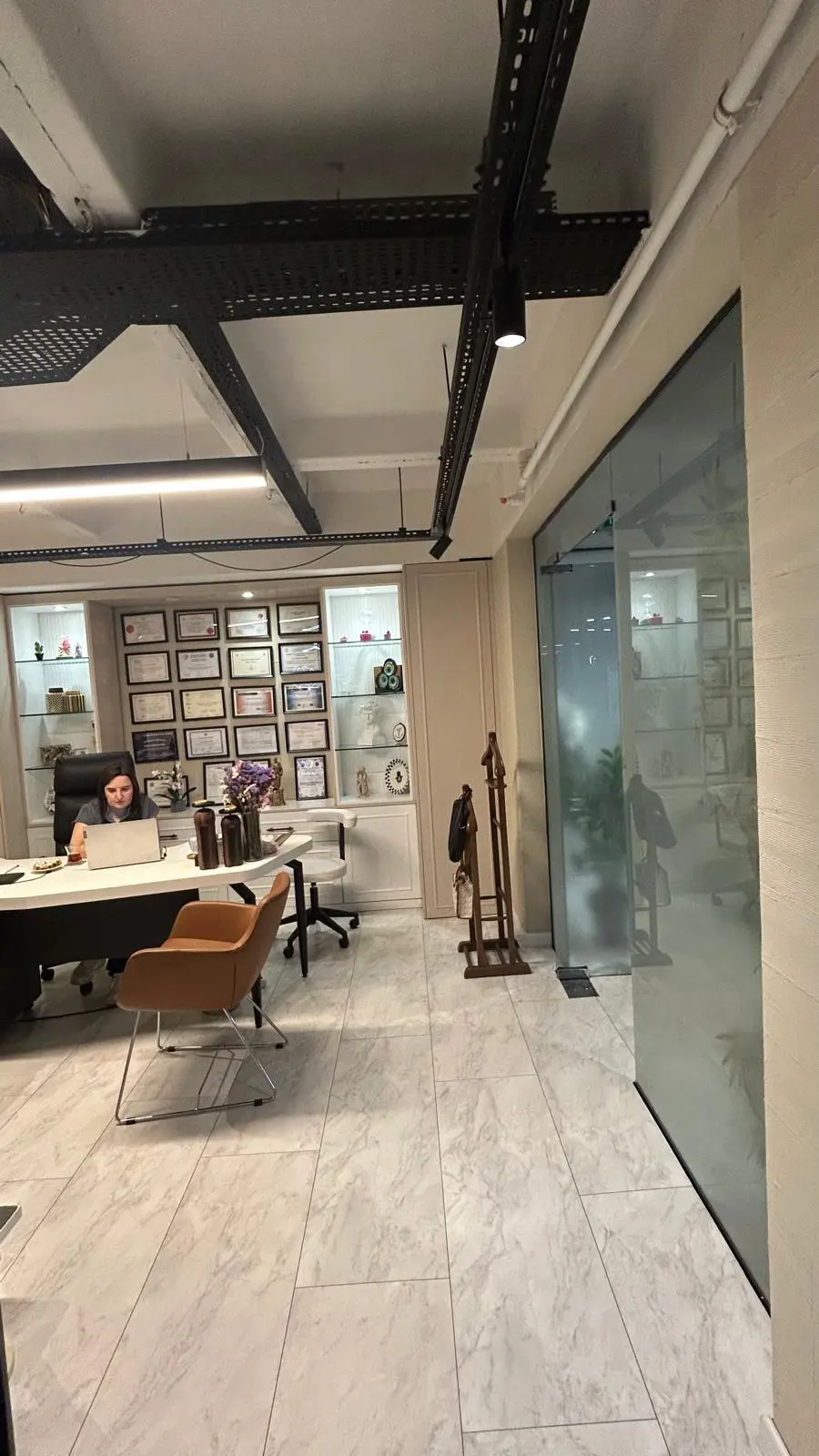 Clinic-provided photograph of Dr Ayşe Öznur Akidil