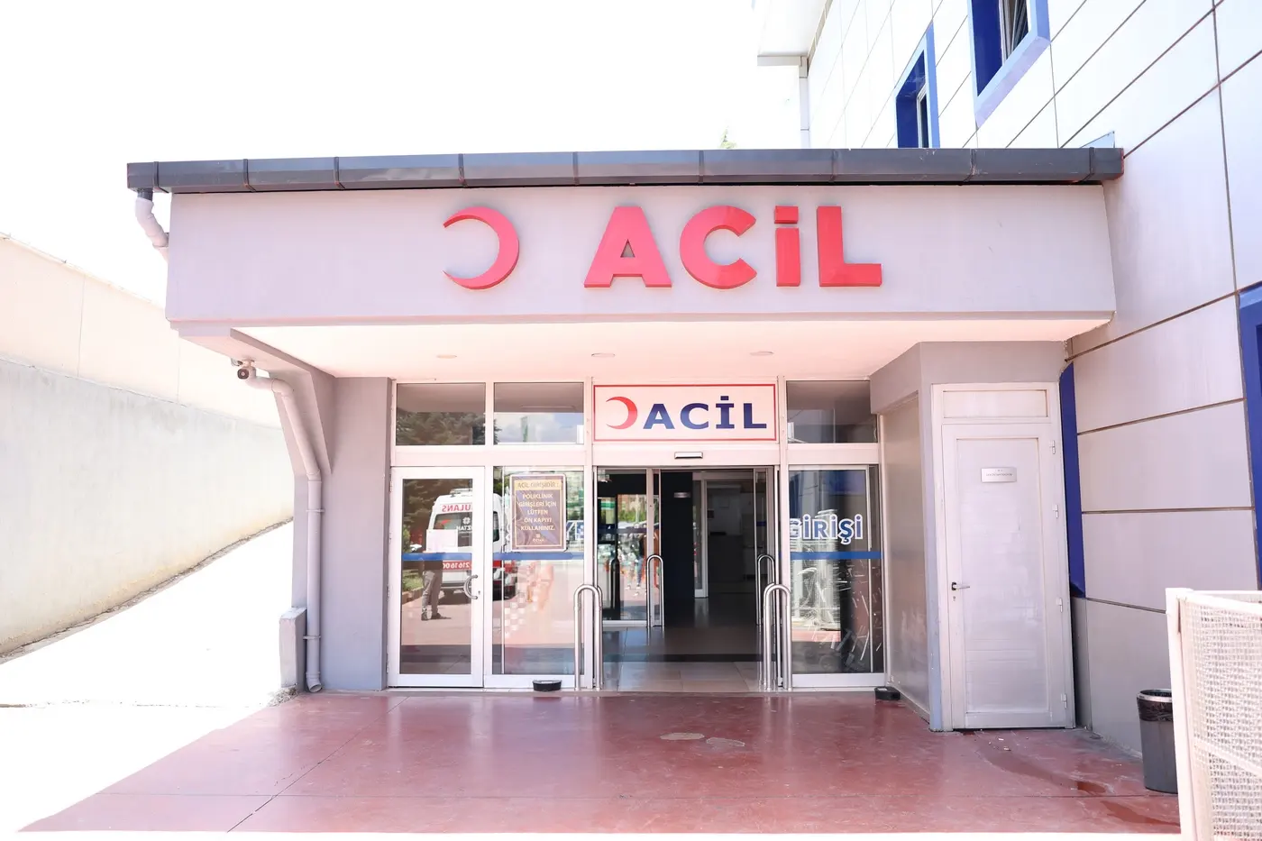 Clinic-provided photograph of Öztan Hospital