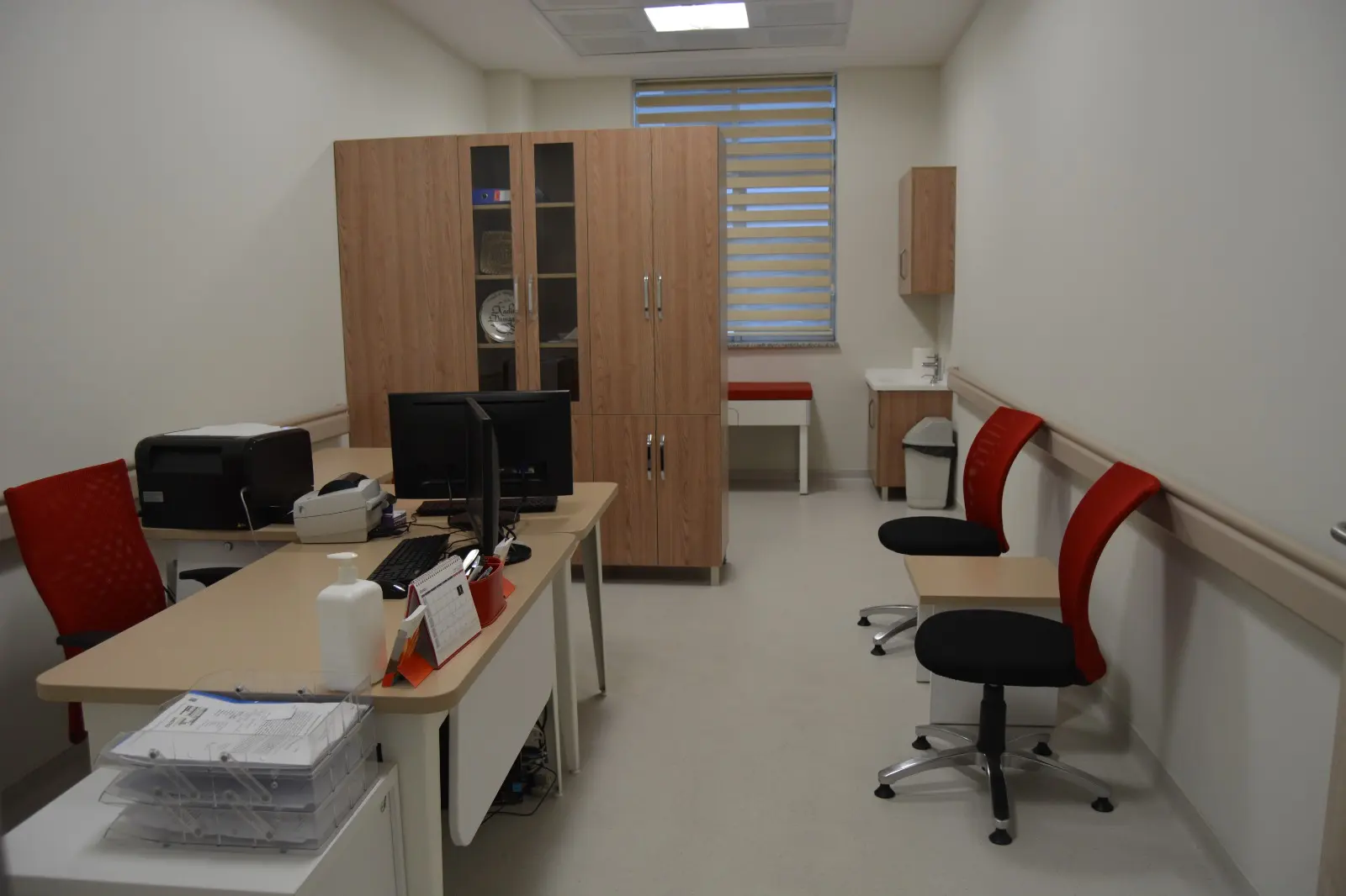 Clinic-provided photograph of Manisa Merkez Efendi State Hospital