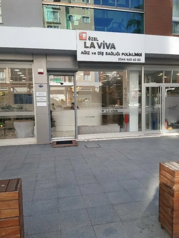 Clinic-provided photograph of La Viva Dental Clinic