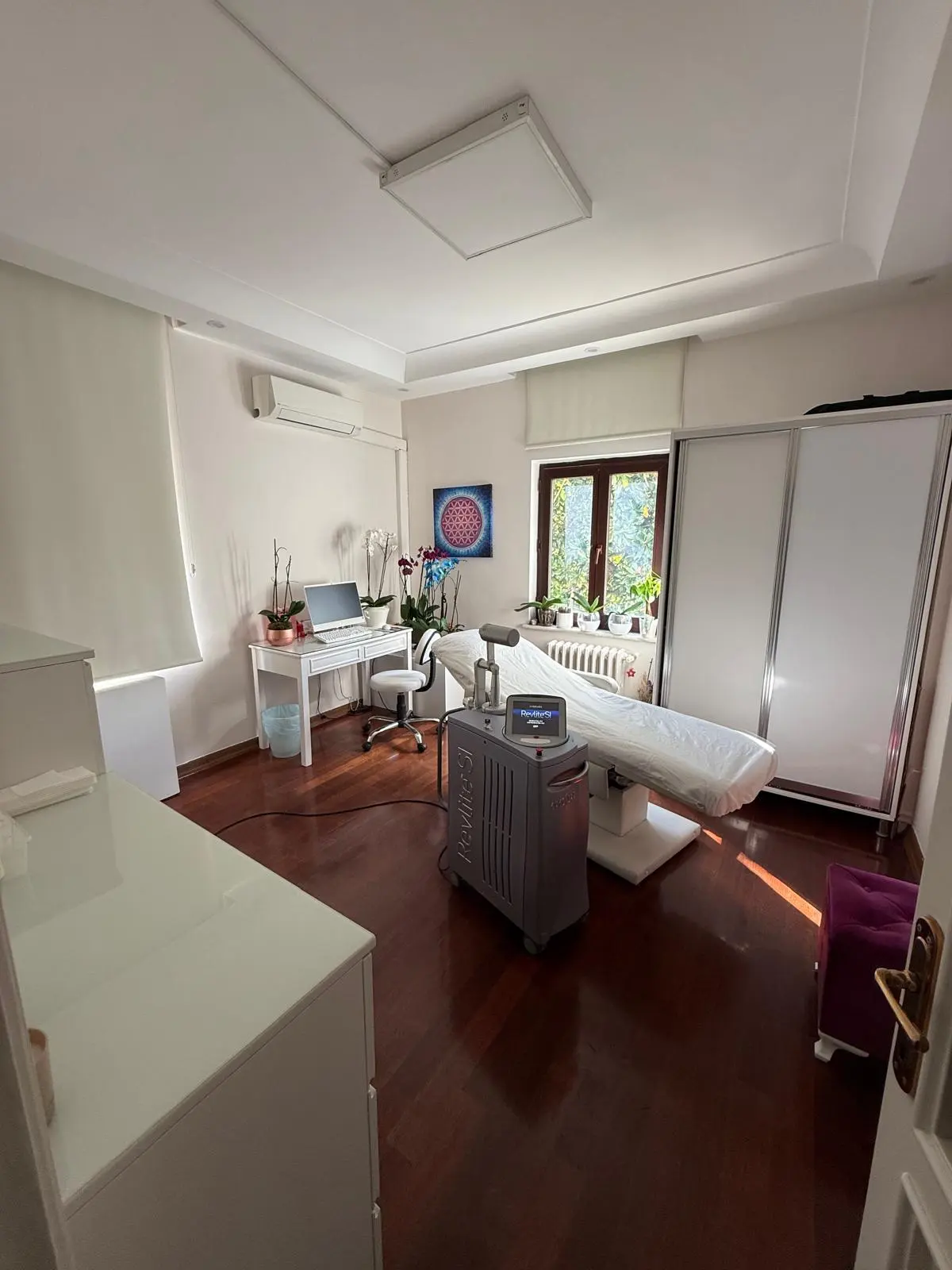 Von der Klinik bereitgestelltes Foto von Dr. Nazan Karakuş