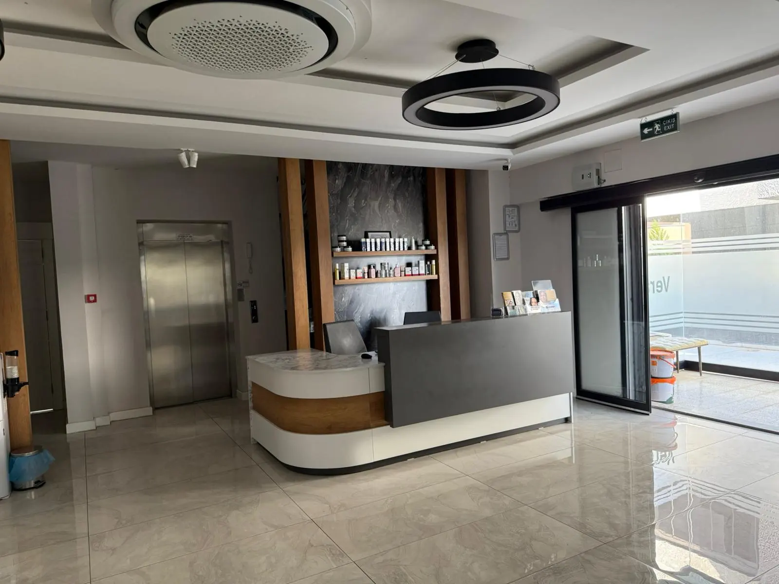 Clinic-provided photograph of Dr Coşkun Erçel