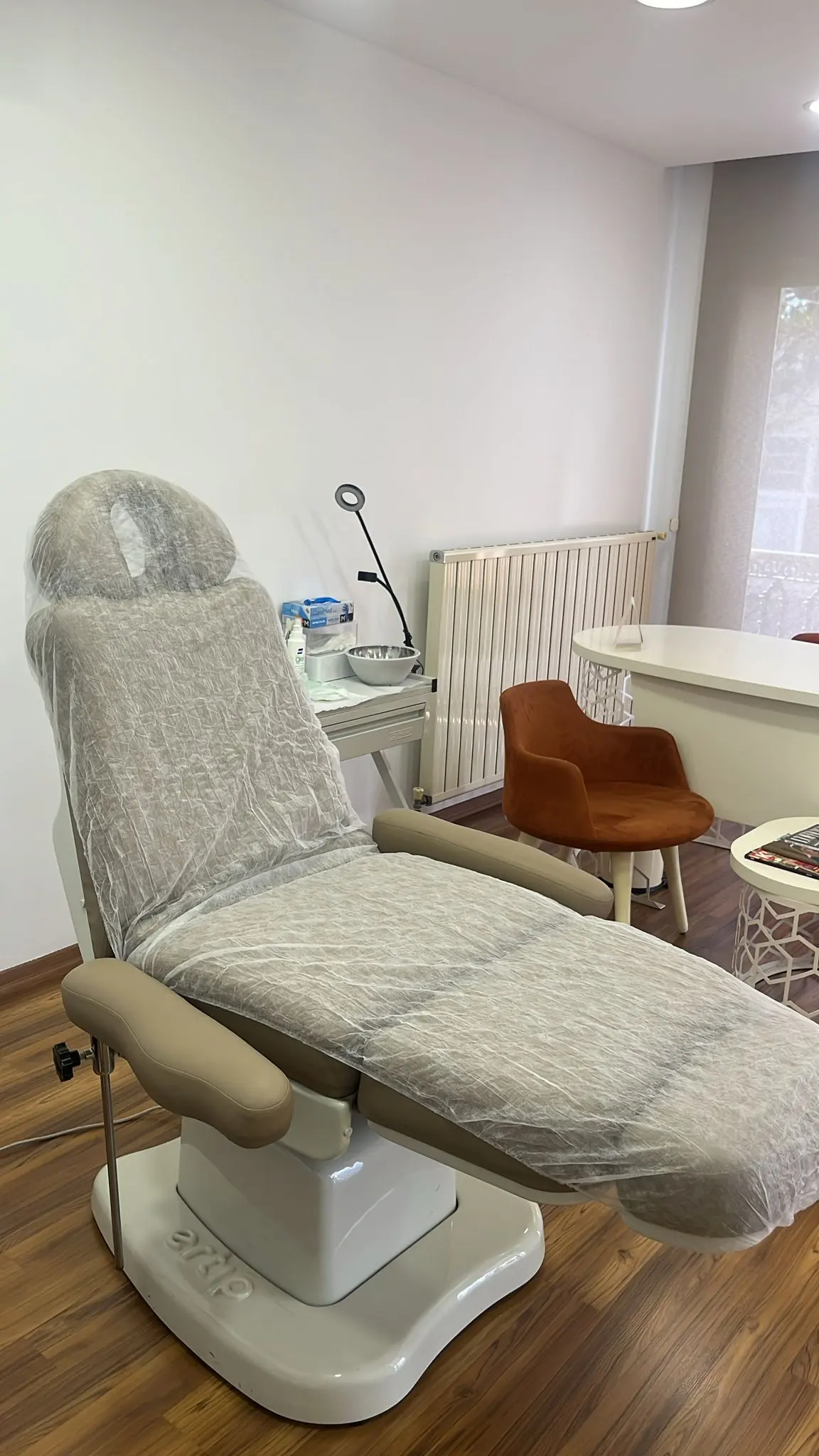 Clinic-provided photograph of Assoc. Prof. Dr Köksal Bilgen
