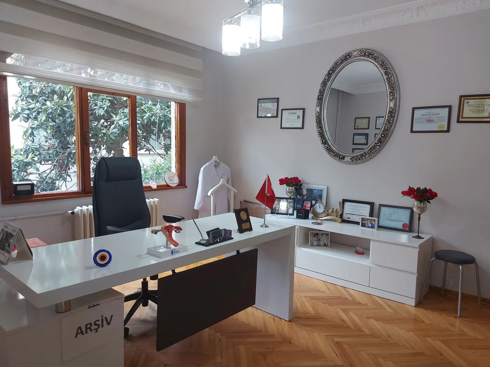 Clinic-provided photograph of Dr Hurşide Cevlan