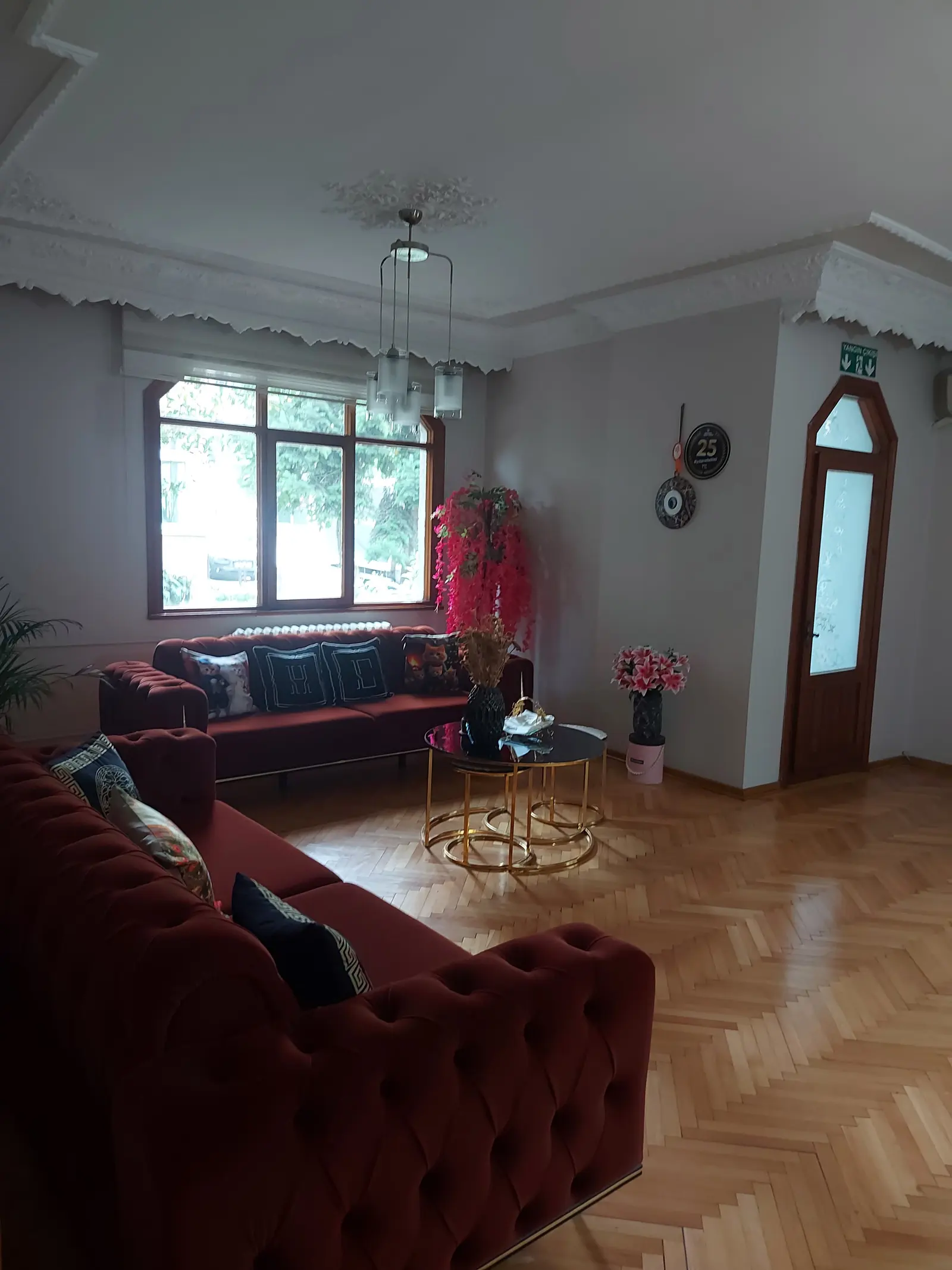 Clinic-provided photograph of Dr Hurşide Cevlan