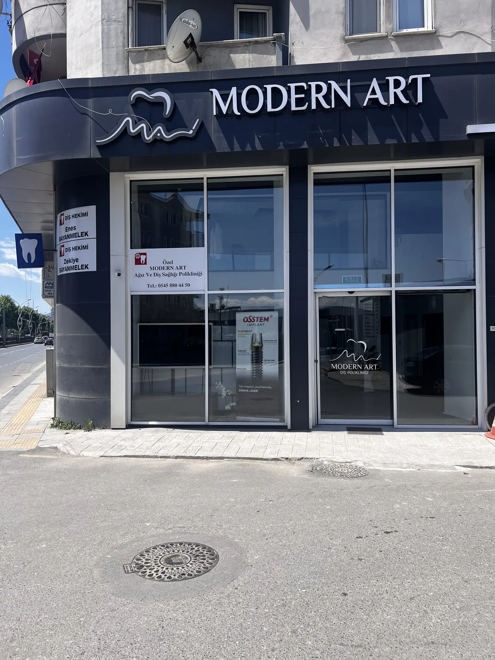Clinic-provided photograph of Modern Art Dental Clinic