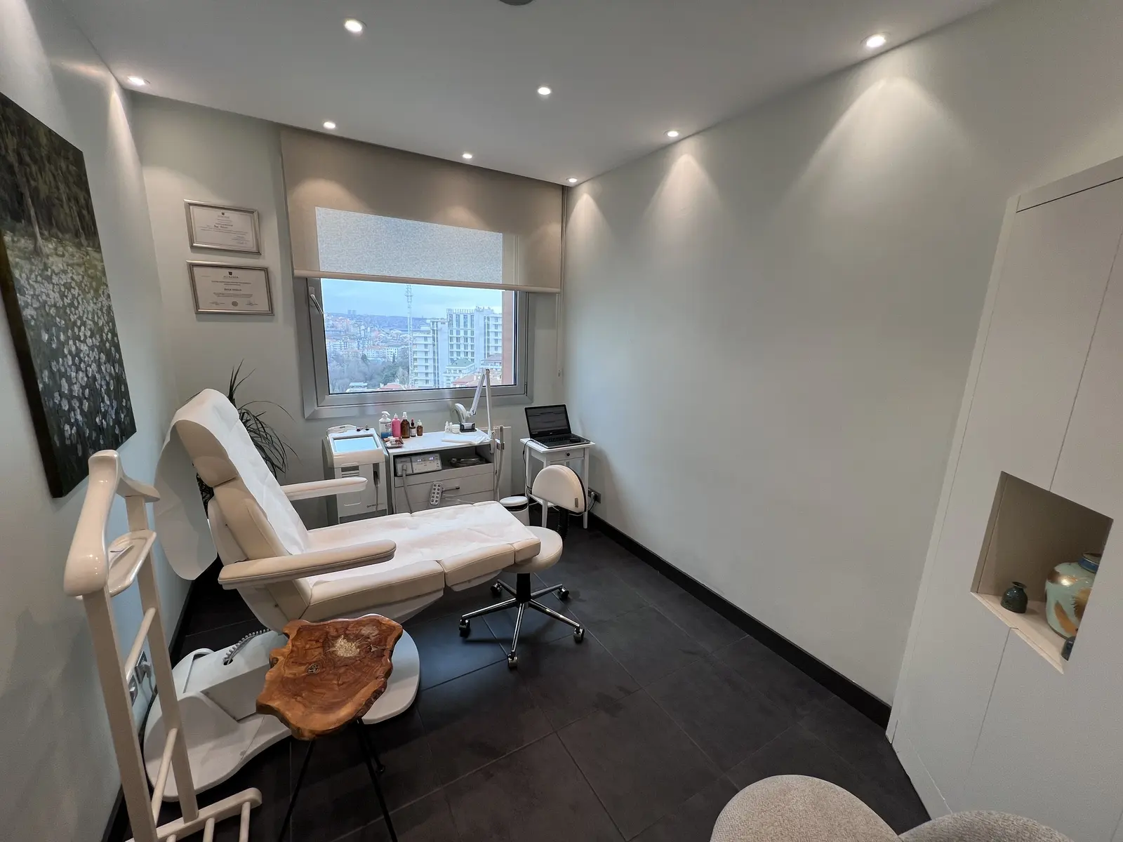 Clinic-provided photograph of Dr Selim Muğrabi