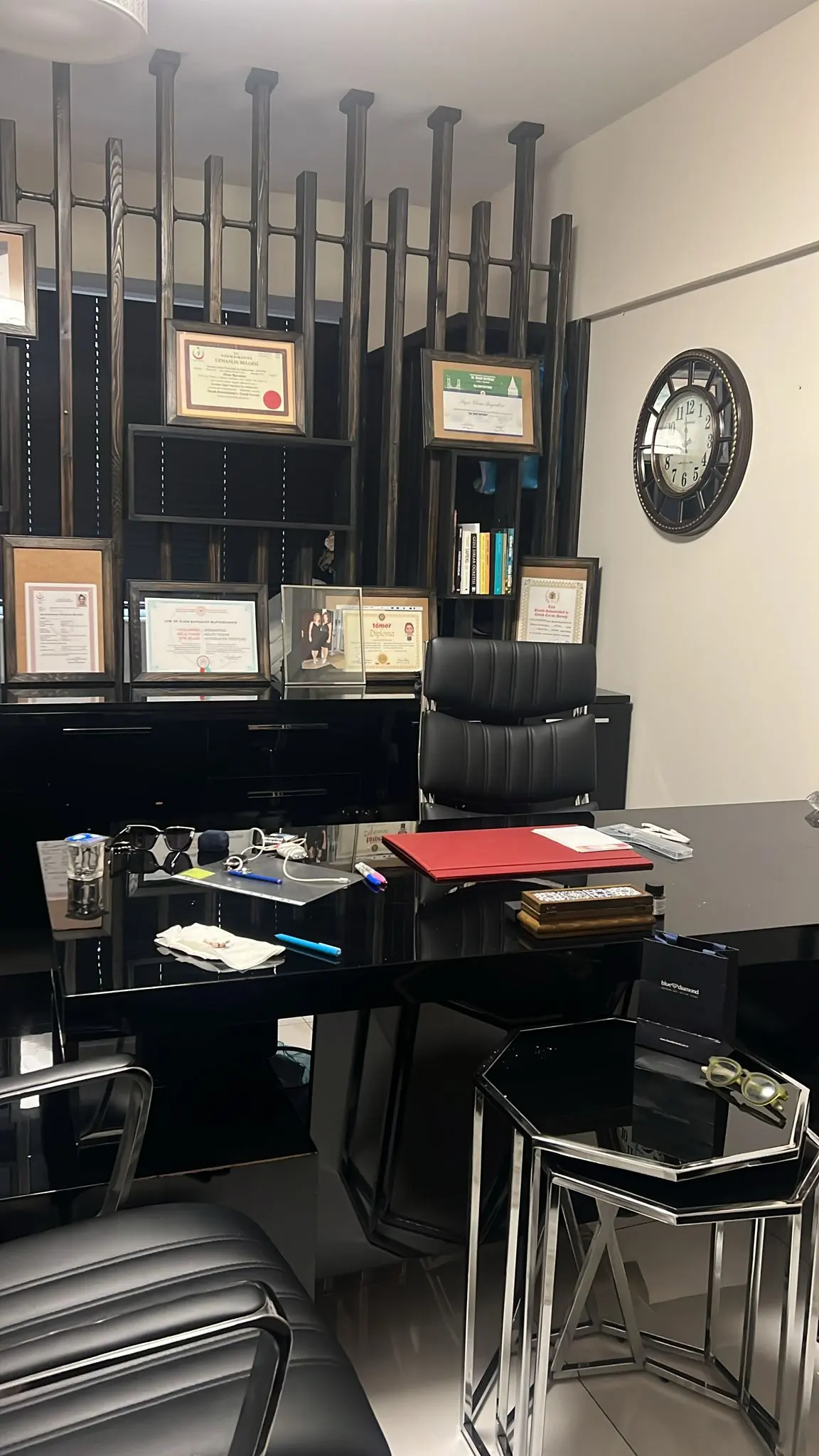Clinic-provided photograph of Dr Elvan Bayraktar