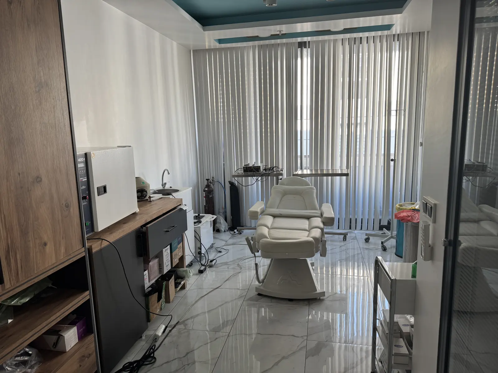 Clinic-provided photograph of Dr Yasin Ünal