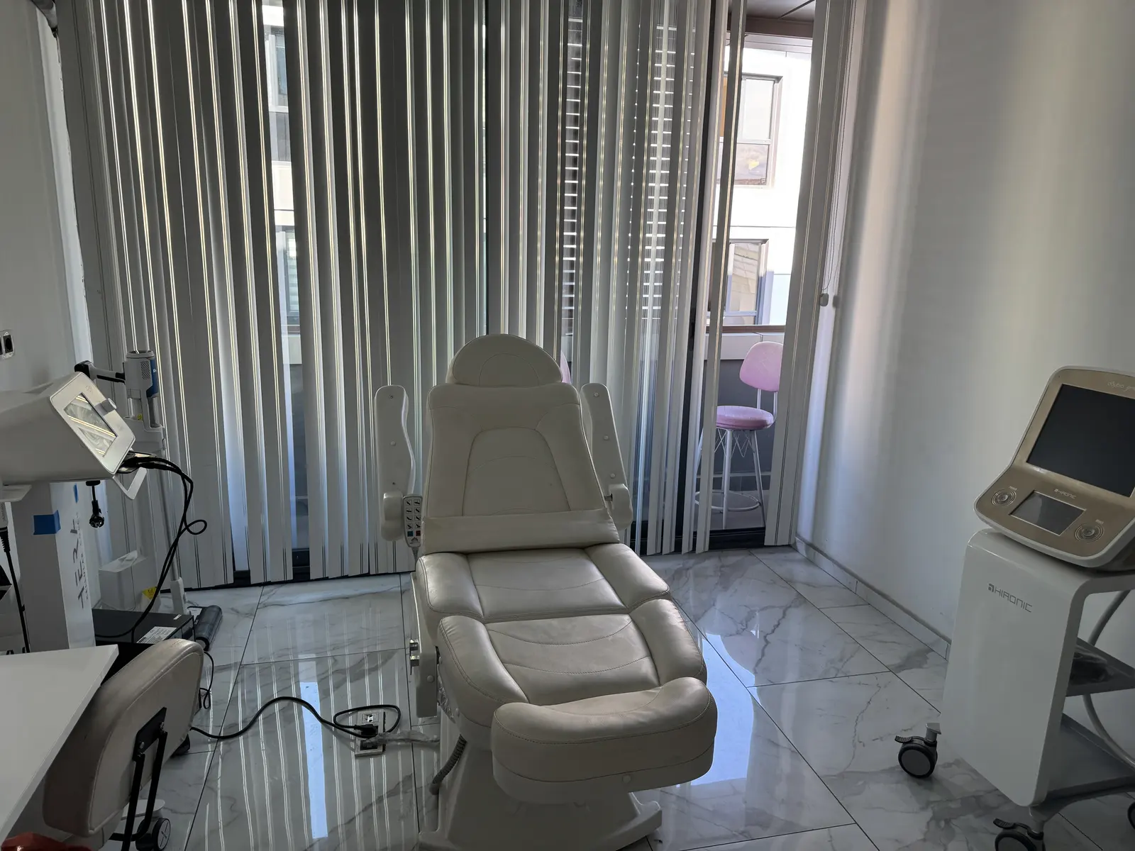 Clinic-provided photograph of Dr Yasin Ünal