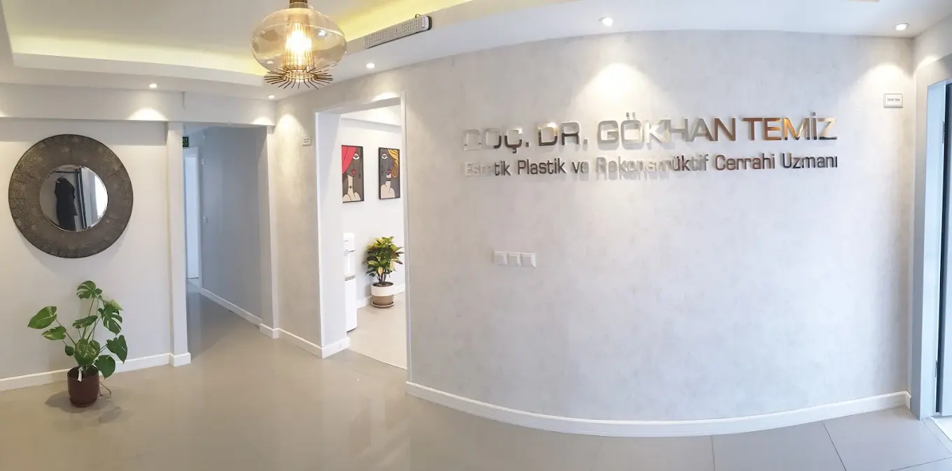Clinic-provided photograph of Dr Gökhan Temiz