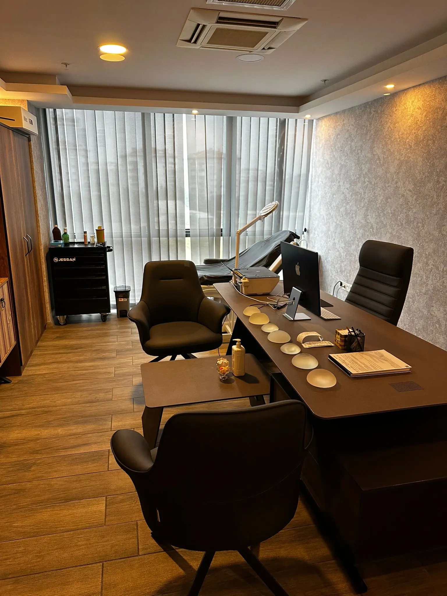 Clinic-provided photograph of Dr Mehmet Emin Atli