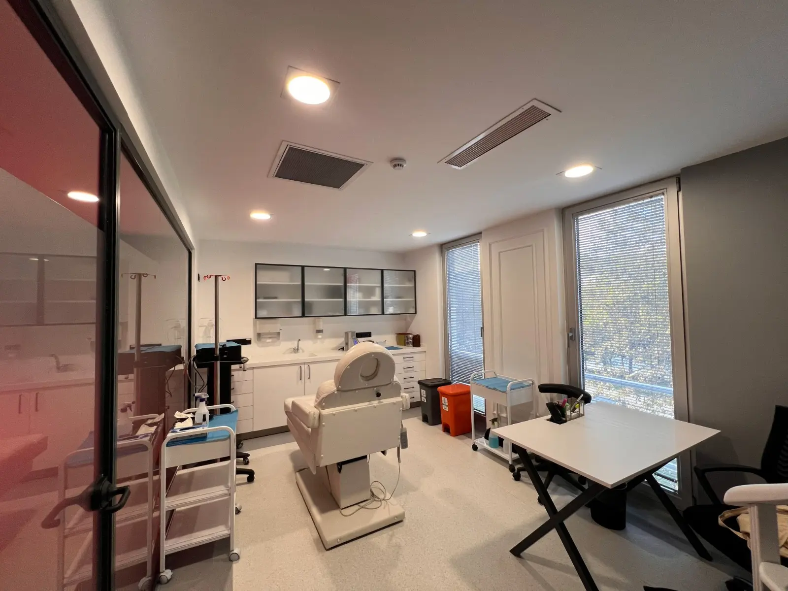 Clinic-provided photograph of Berkay Tulpar Clinic