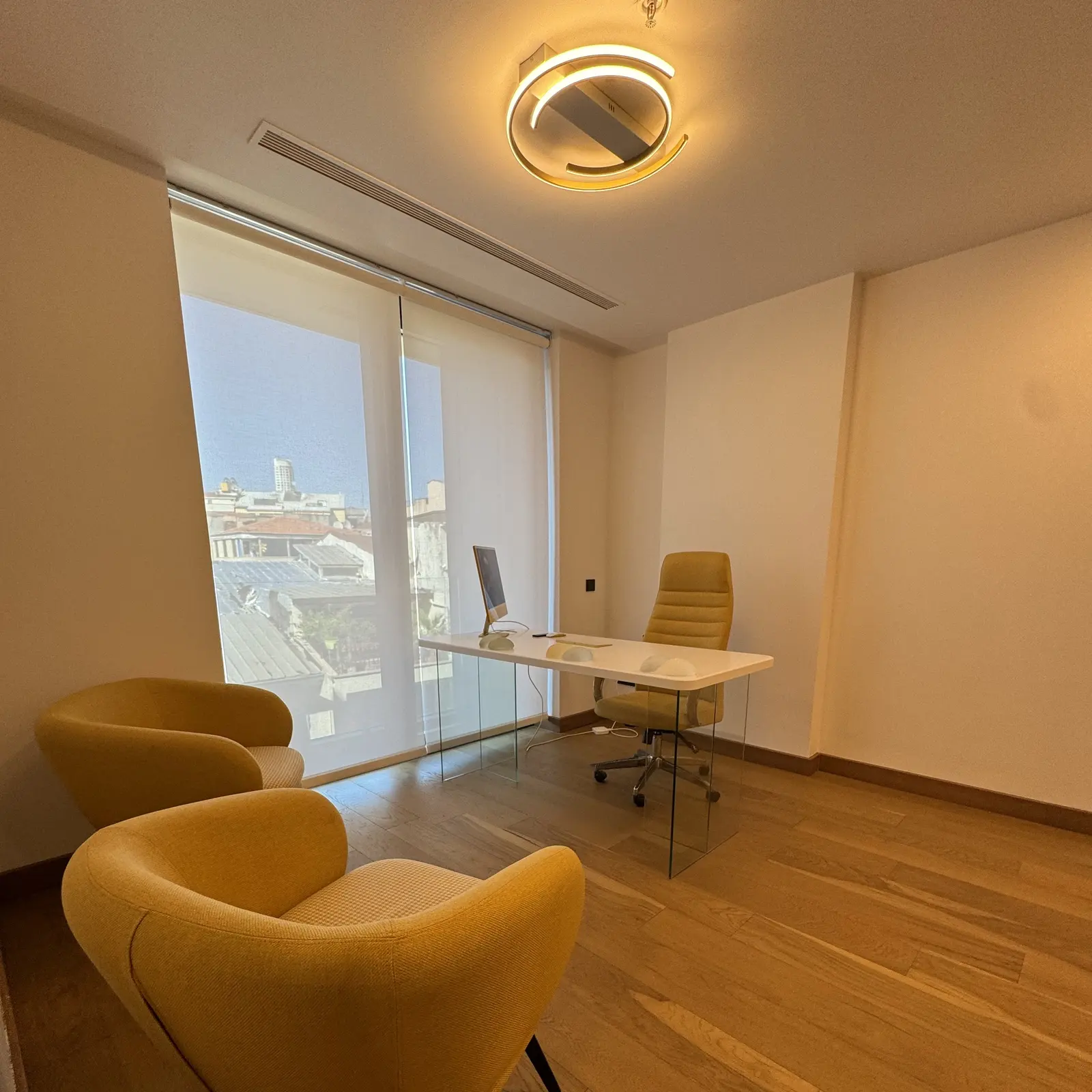 Clinic-provided photograph of Dr Hasan Çelik