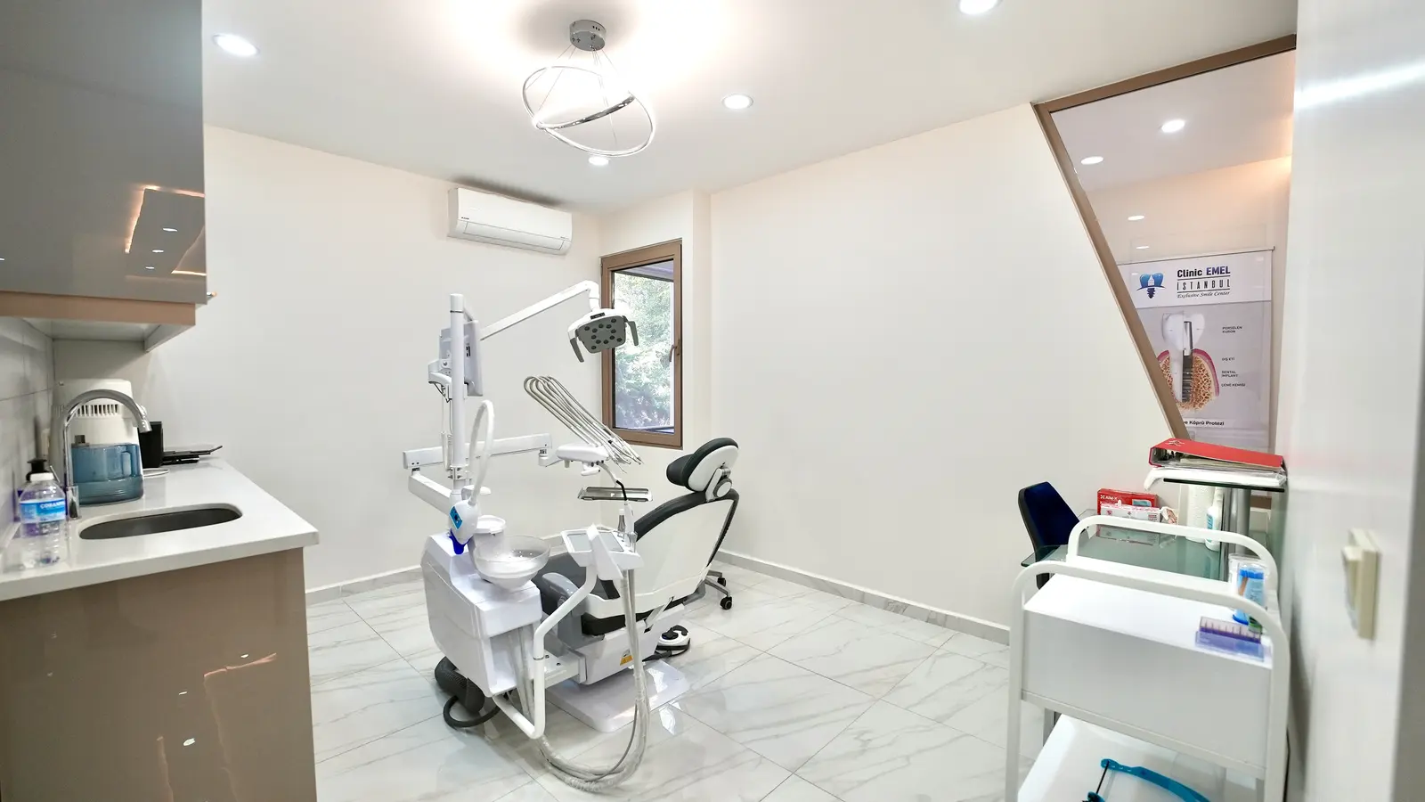 Clinic-provided photograph of Emel Dental Clinic