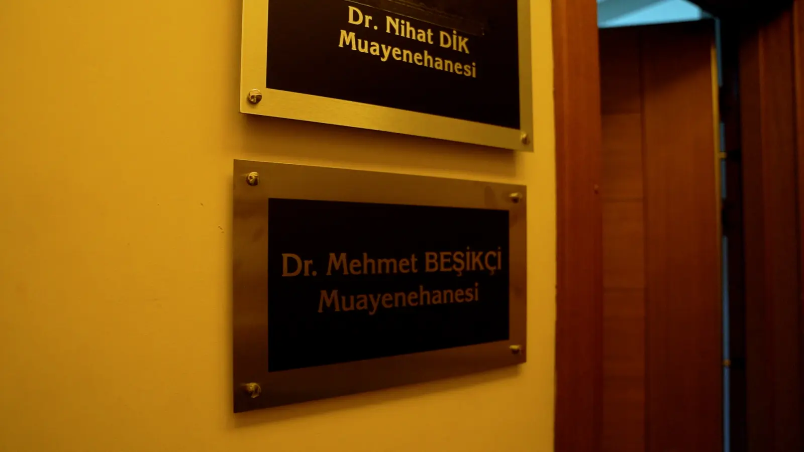Von der Klinik bereitgestelltes Foto von Dr. Nihat Dik