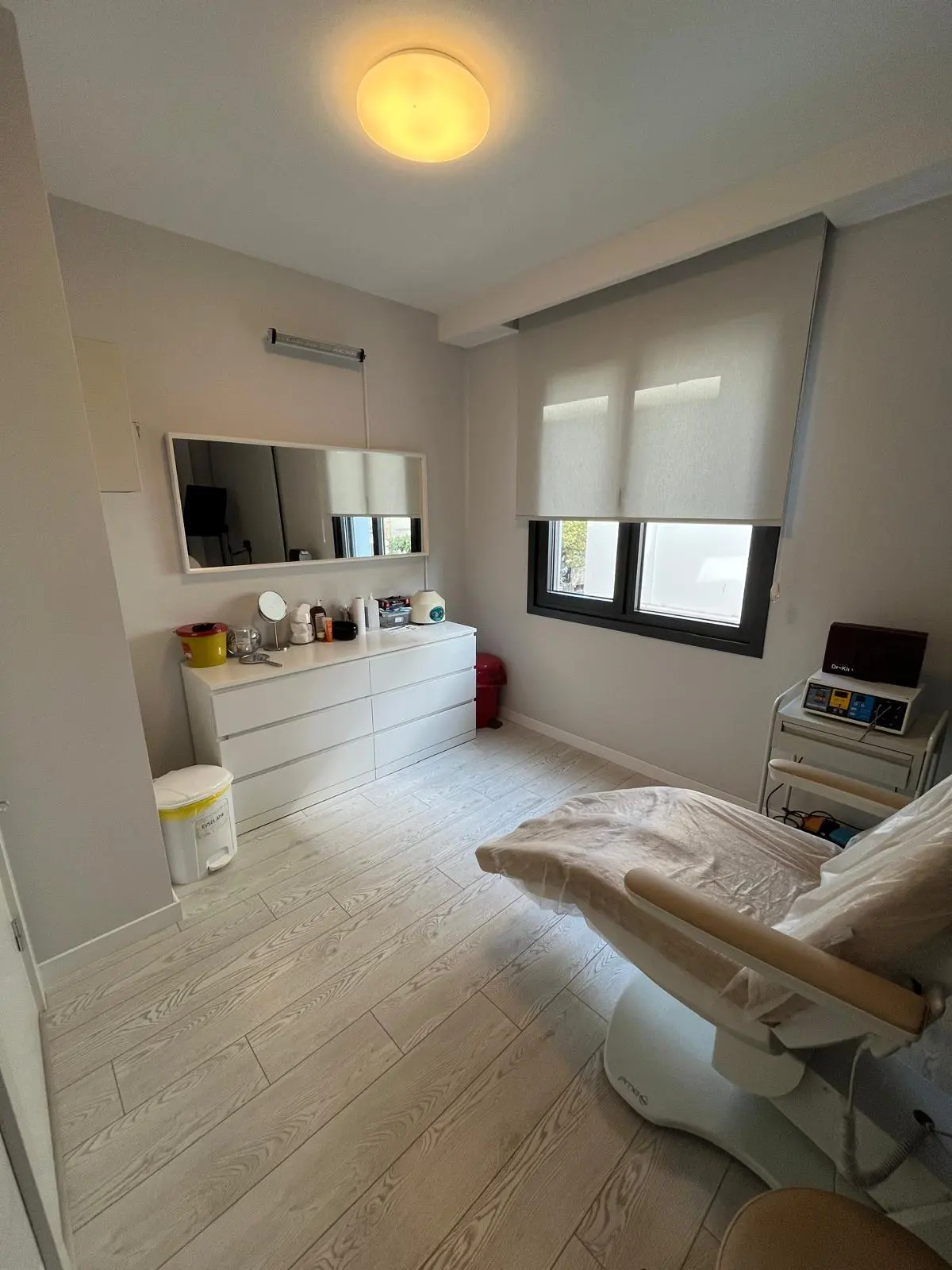 Clinic-provided photograph of Dr Gülçin Nujen Ayçiçek Çardak