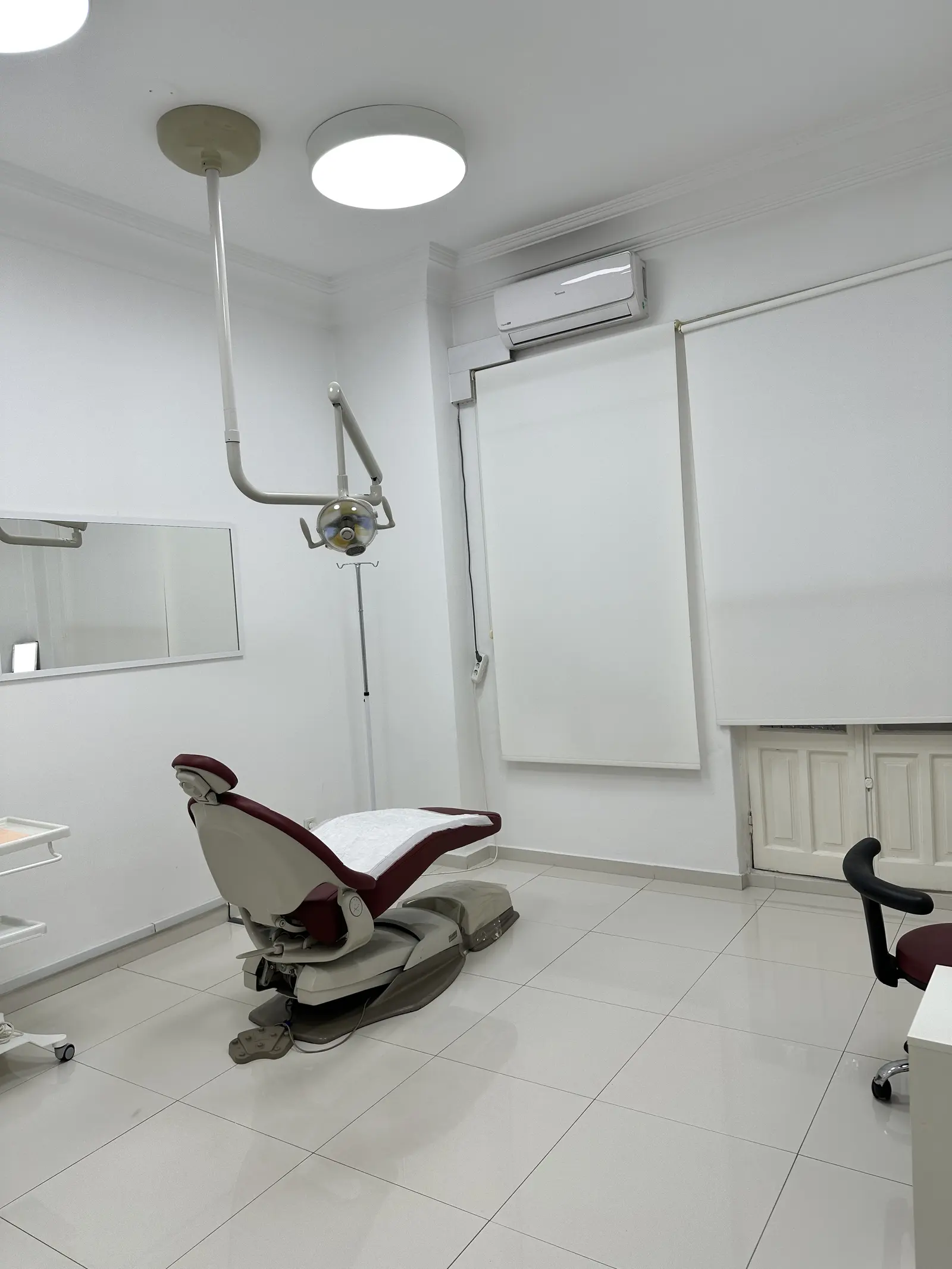 Clinic-provided photograph of Prof. Dr Özay Özkaya